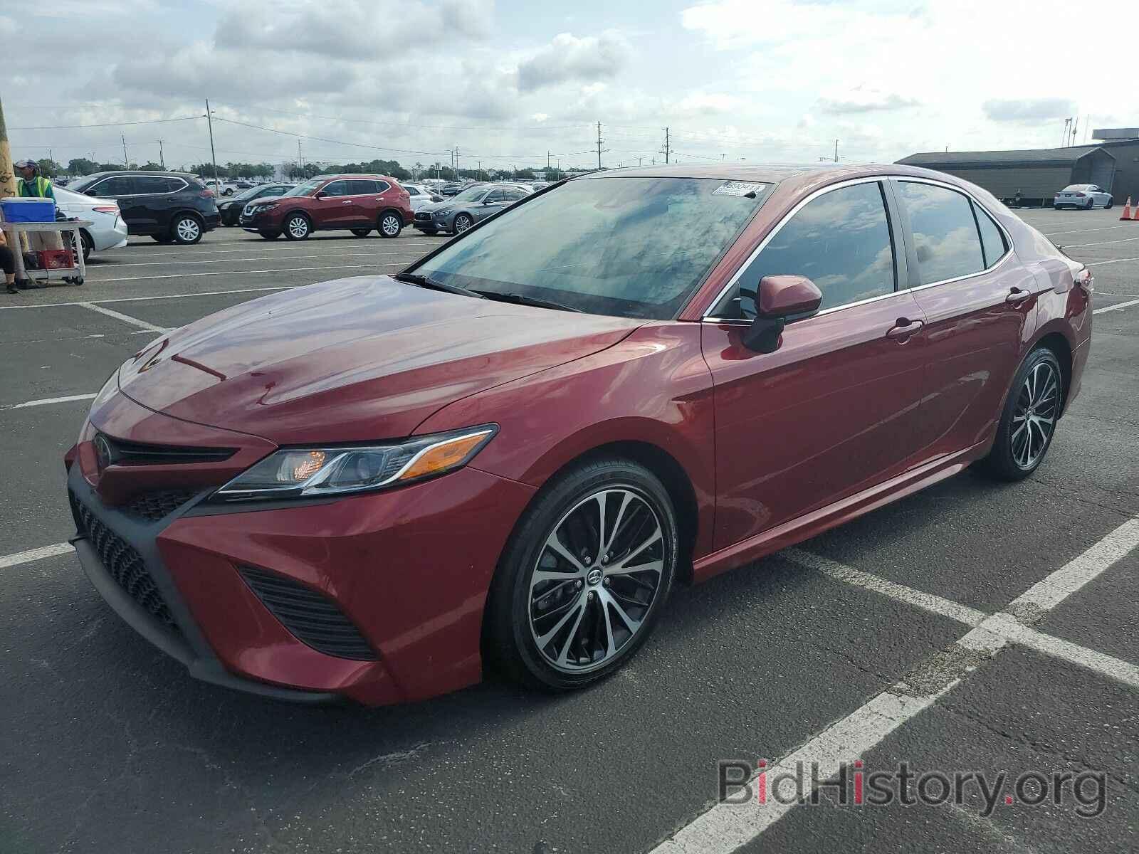 Photo 4T1B11HK1JU585811 - Toyota Camry 2018