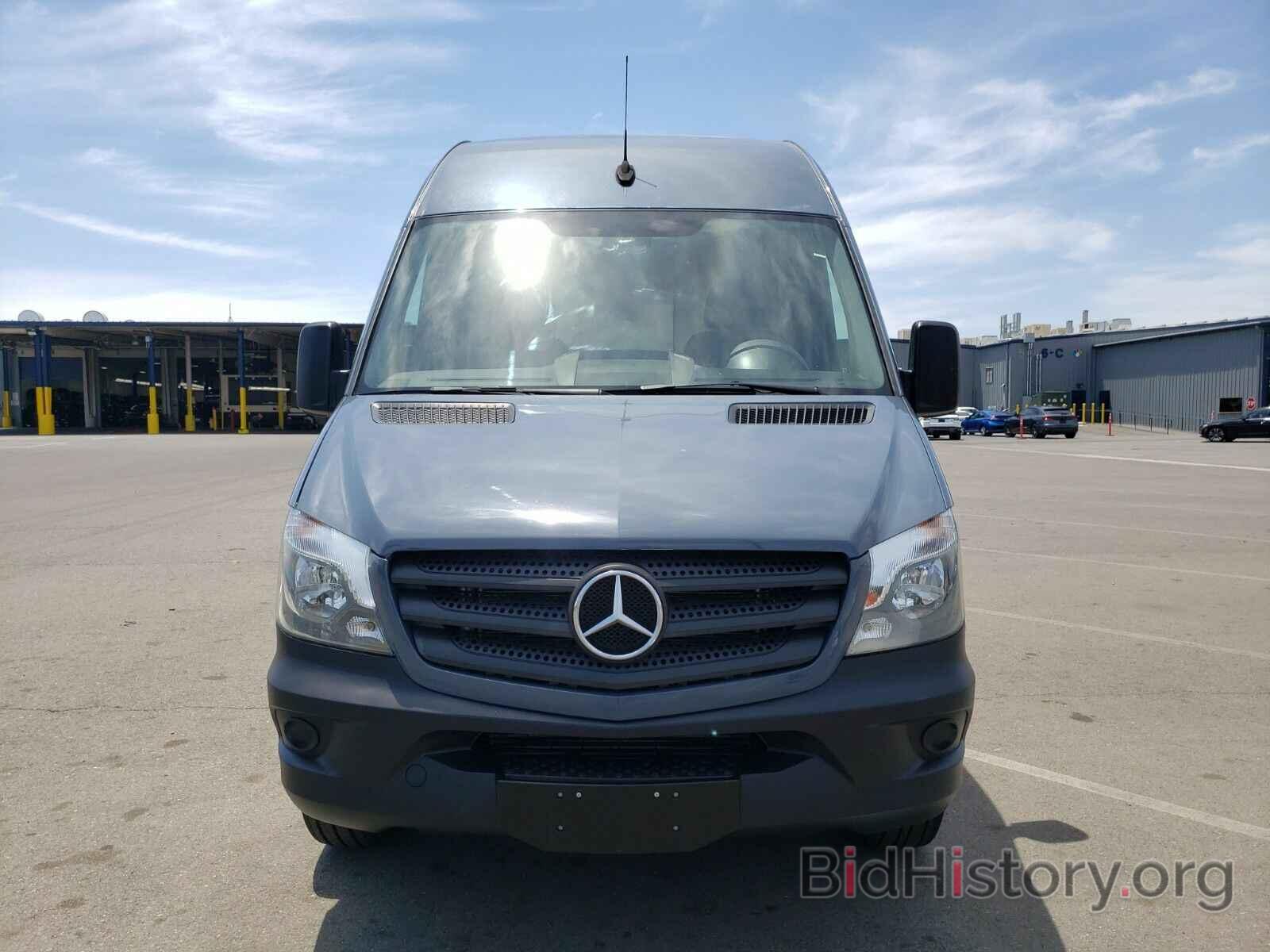 Photo WD3PE7CD8JP629516 - Mercedes-Benz Sprinter Cargo Van 2018