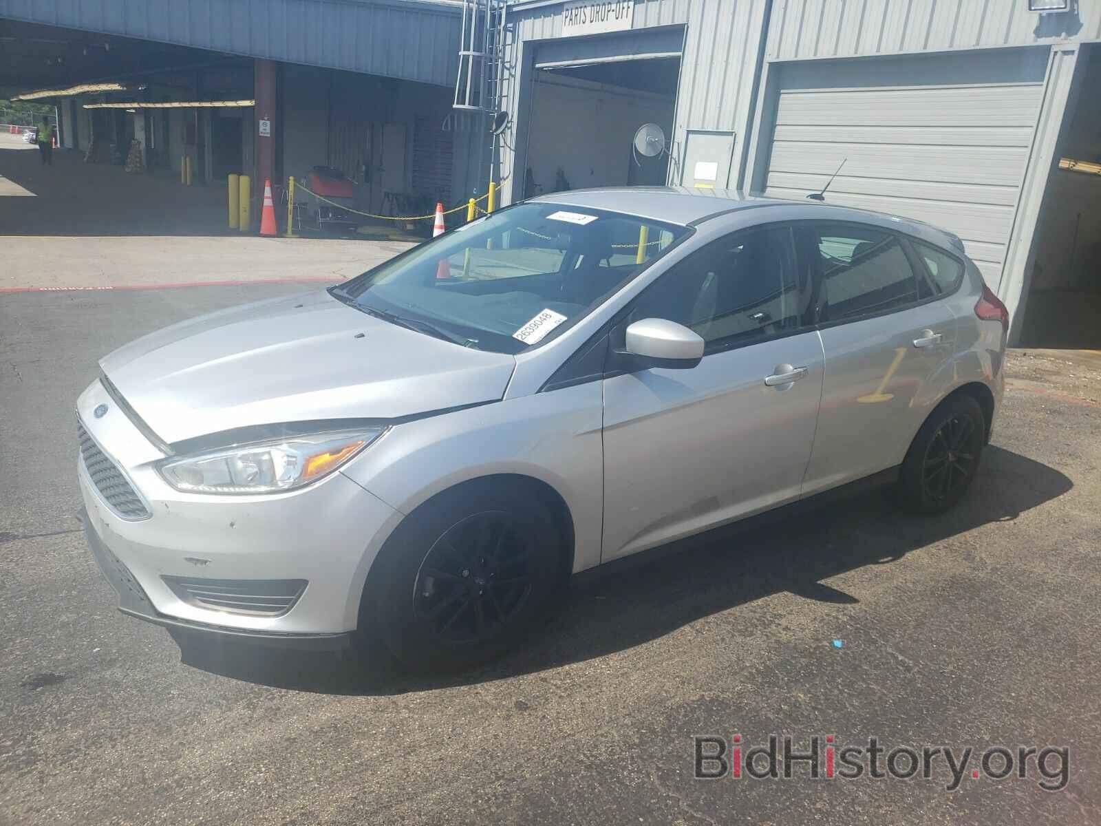 Photo 1FADP3K2XJL295577 - Ford Focus SE 2018