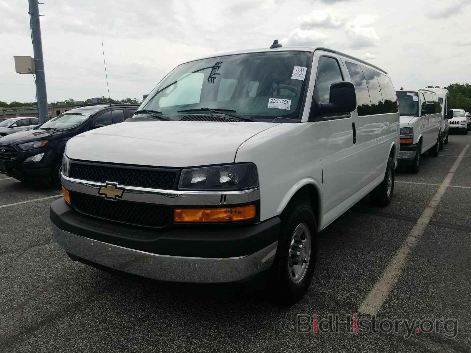 Photo 1GAZGMFP7J1203924 - Chevrolet Express Passenger 2018