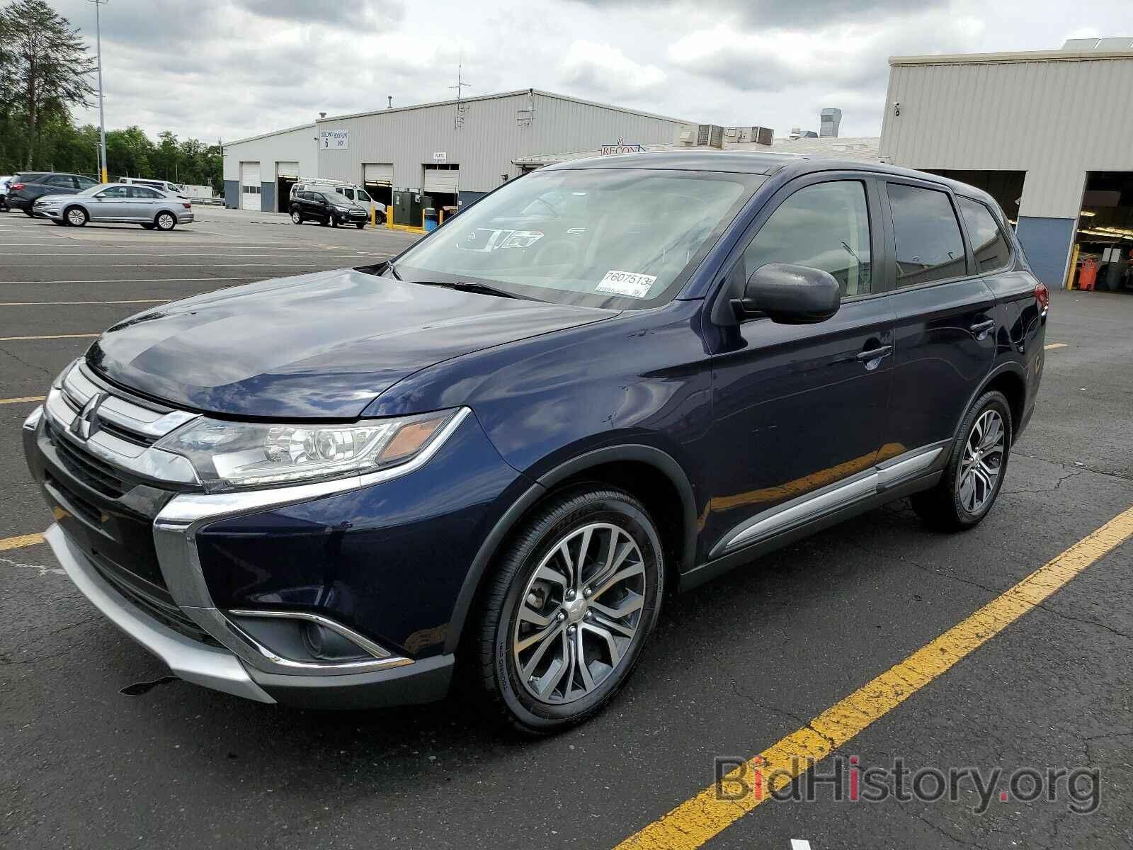 Photo JA4AD2A37JJ004758 - Mitsubishi Outlander 2018