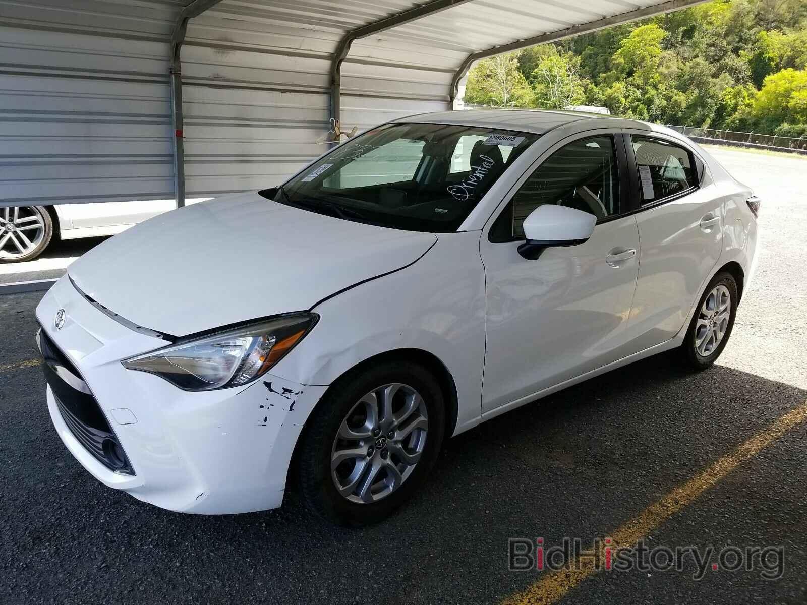 Photo 3MYDLBYV1GY118693 - Toyota Yaris 2016