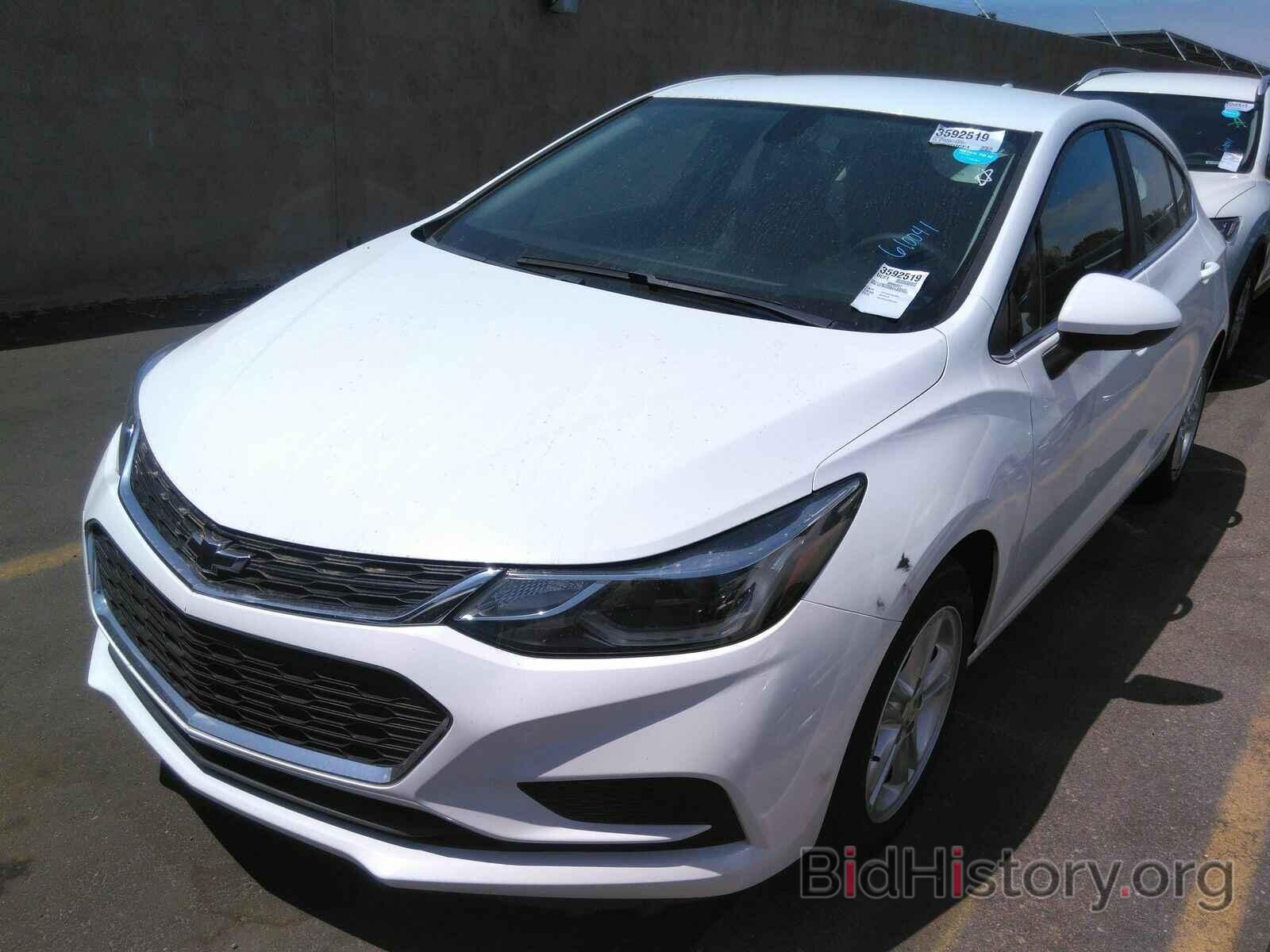 Photo 3G1BE6SM5HS607053 - Chevrolet Cruze 2017