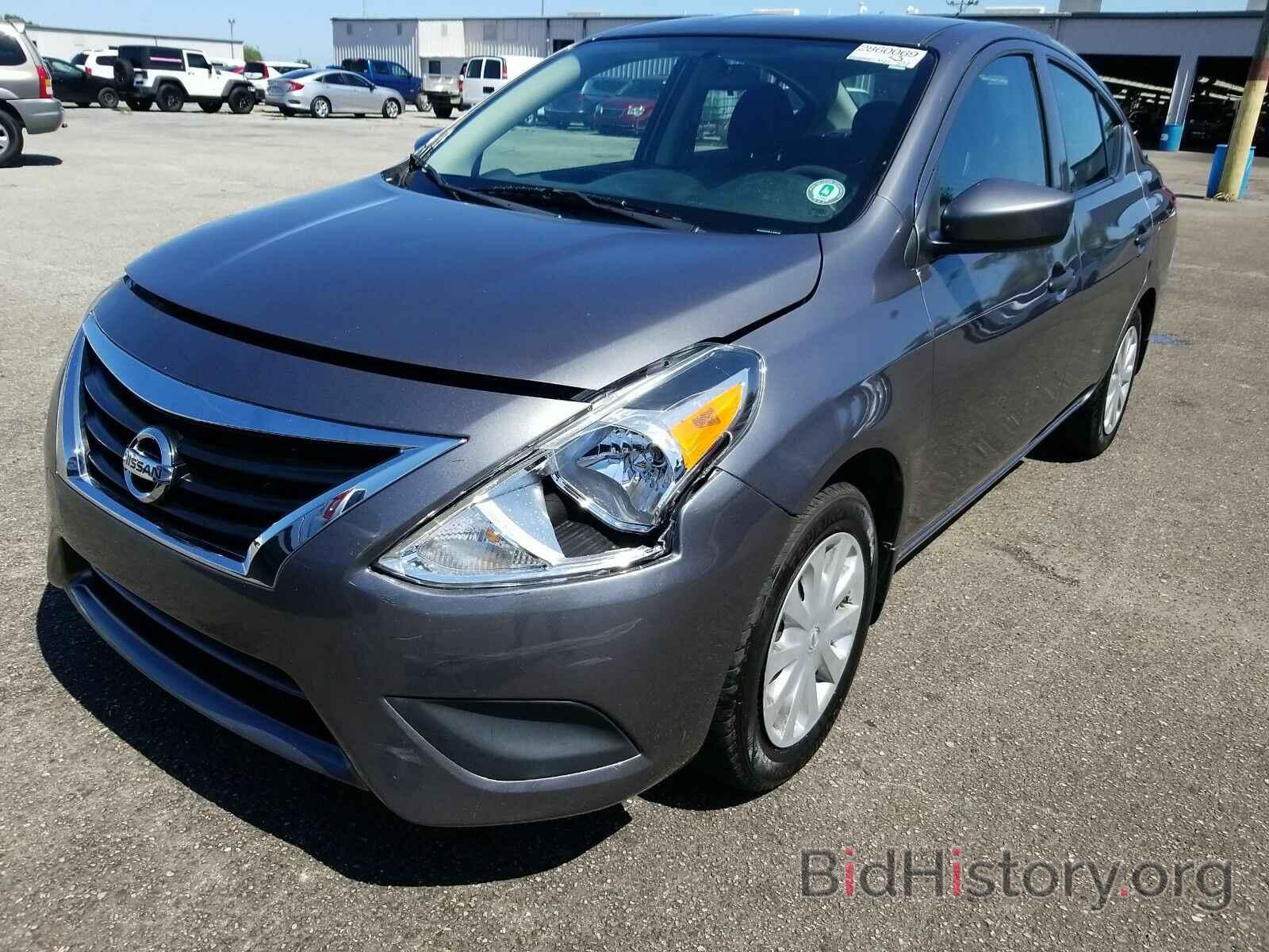 Photo 3N1CN7APXJL836165 - Nissan Versa Sedan 2018