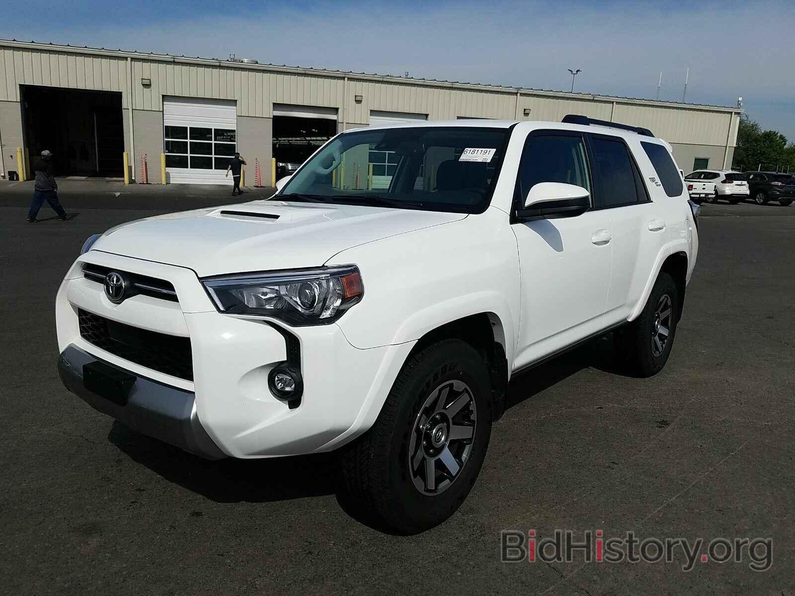 Photo JTEPU5JR2M5879843 - Toyota 4Runner 2021