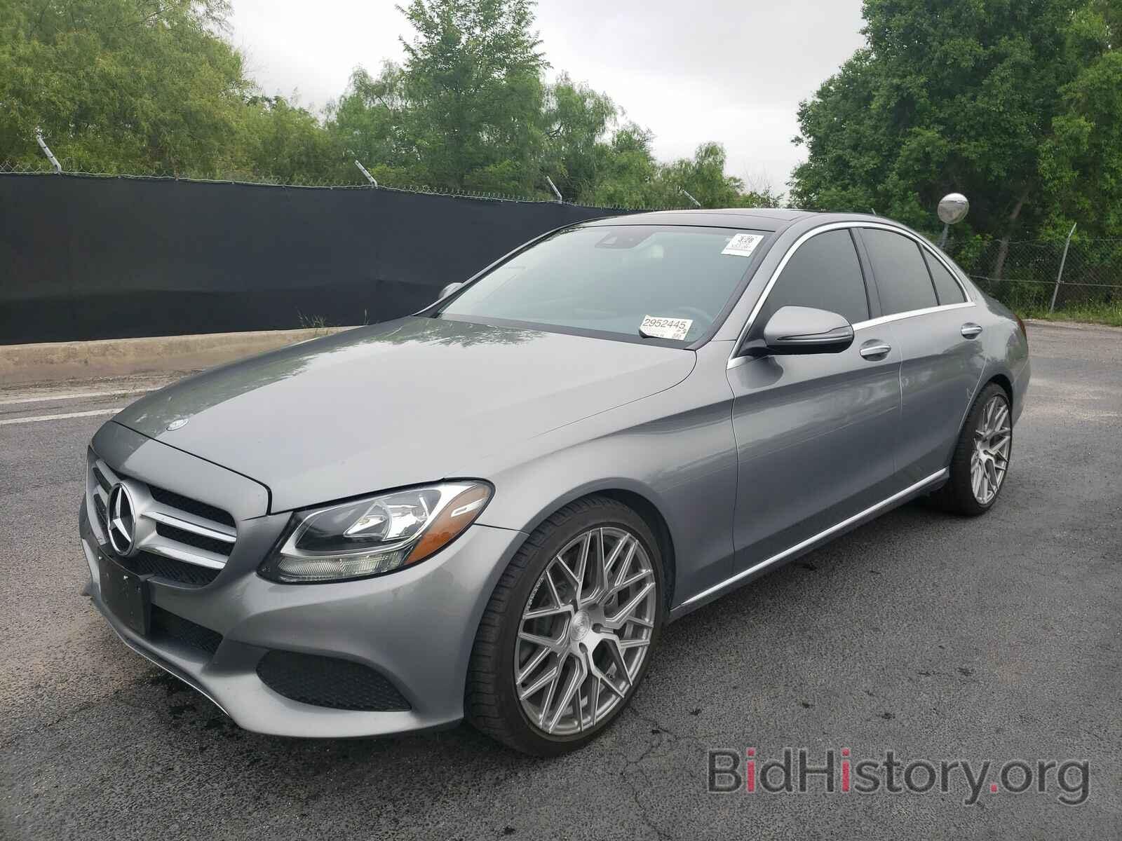 Photo WDDWF4JB1GR153580 - Mercedes-Benz C-Class 2016