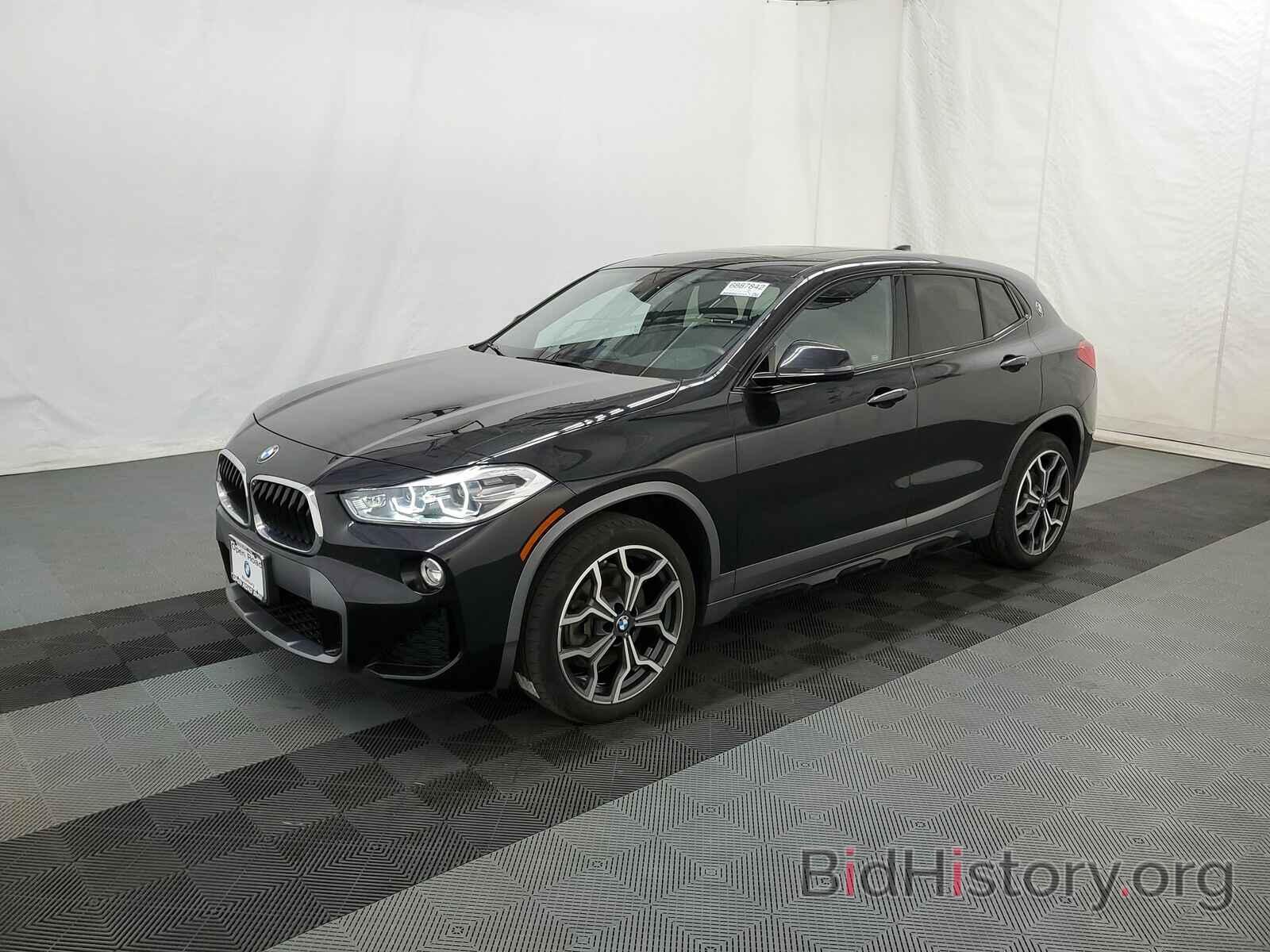 Фотография WBXYJ5C33JEF77599 - BMW X2 2018