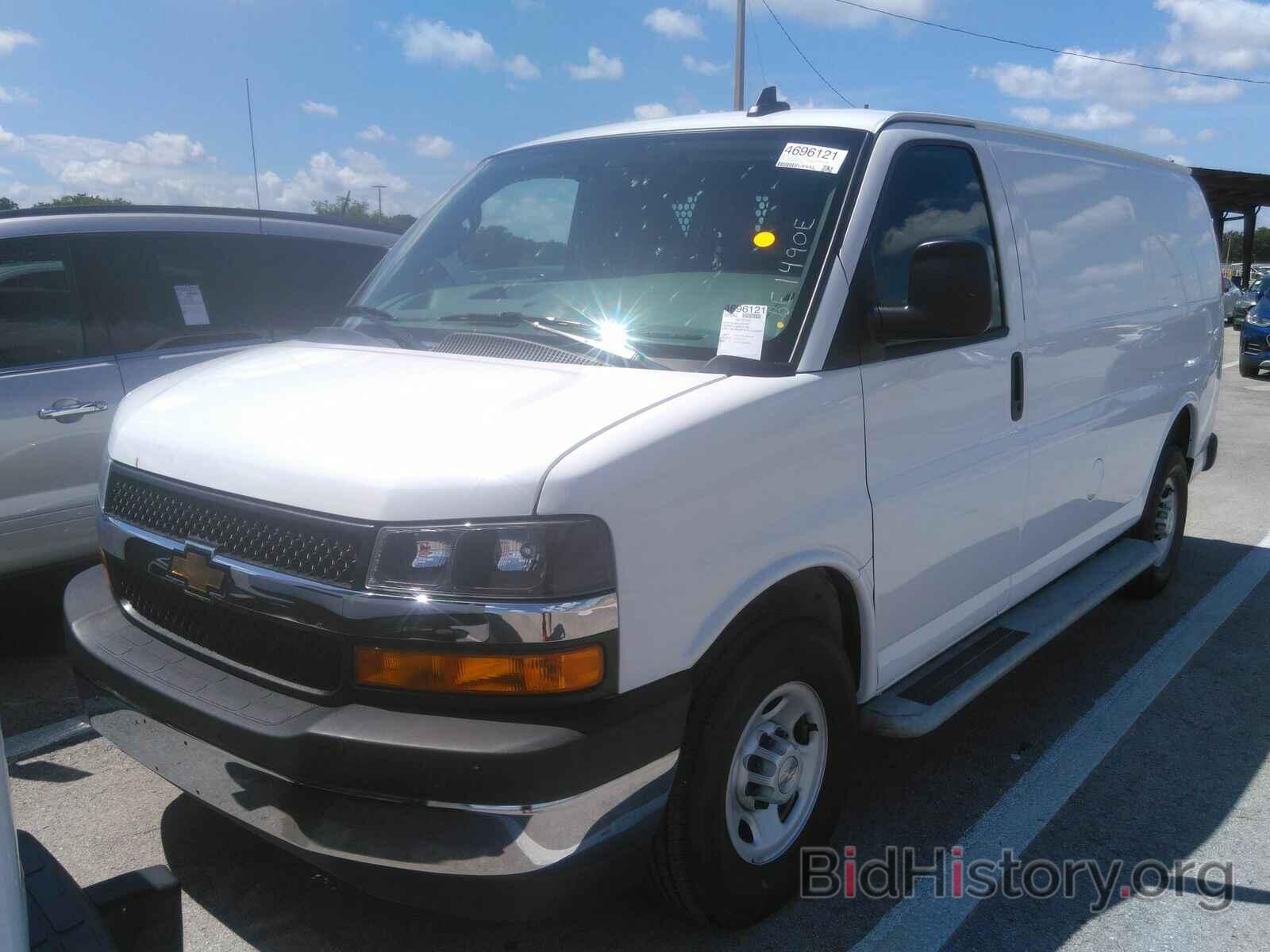 Photo 1GCWGAFG1L1164727 - Chevrolet Express Cargo Van 2020