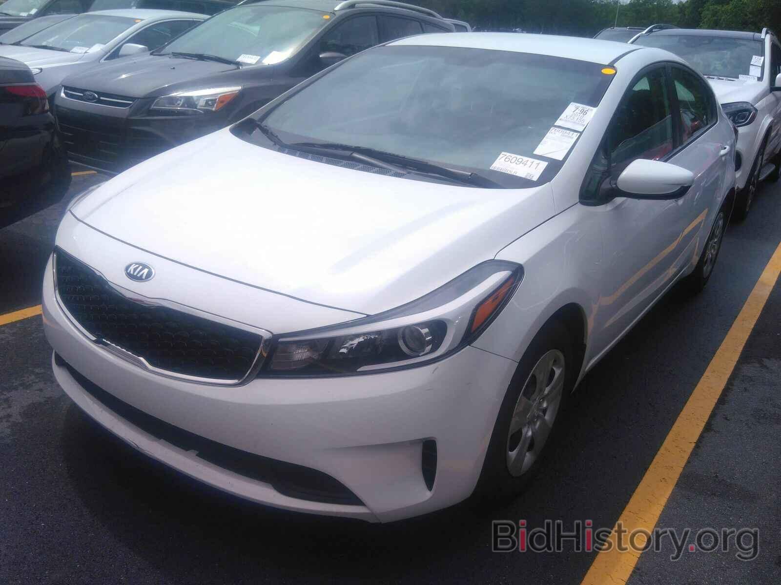 Photo 3KPFK4A70JE241041 - Kia Forte LX 2018