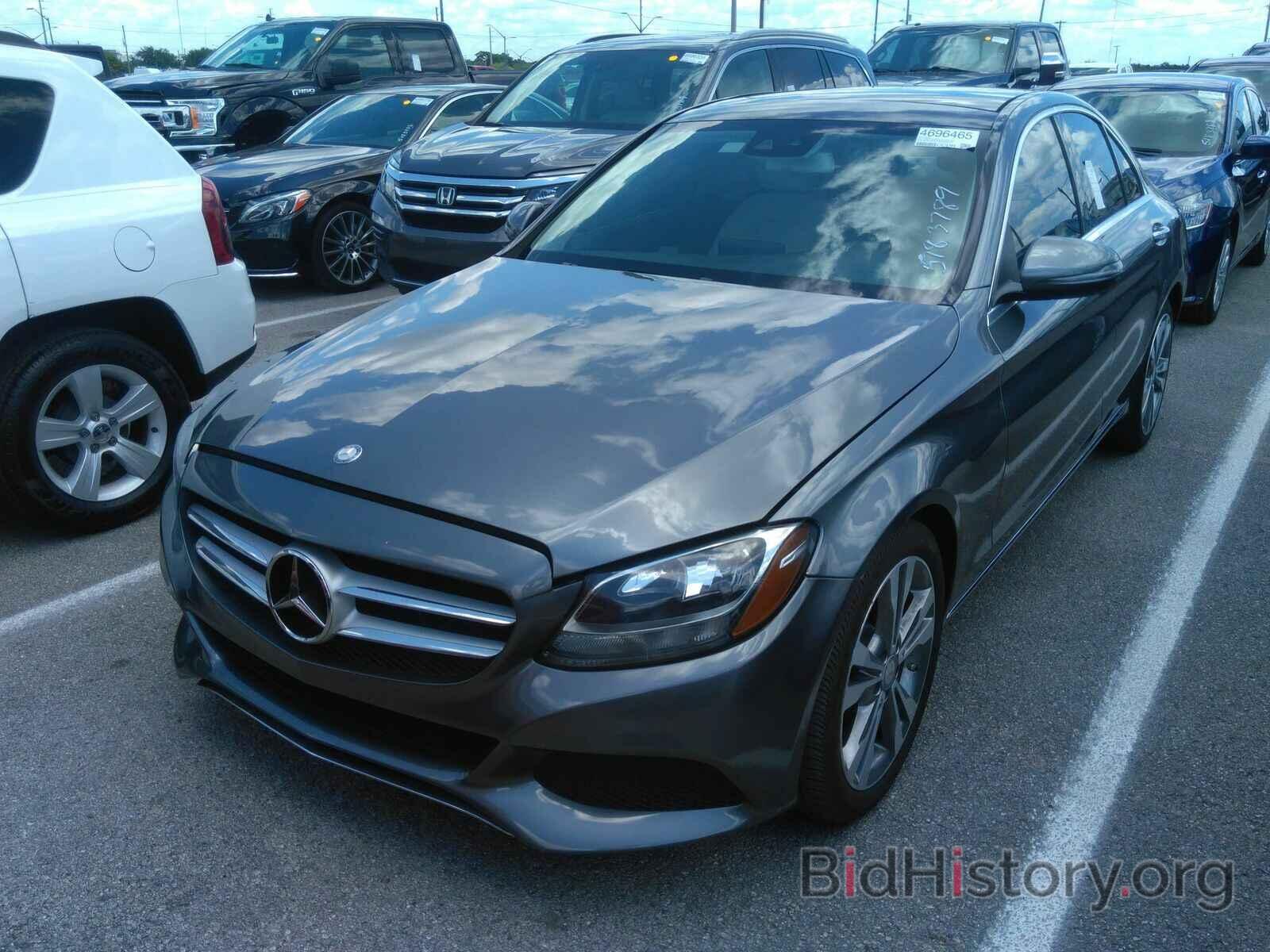 Photo WDDWF4JB9HR249099 - Mercedes-Benz C-Class 2017