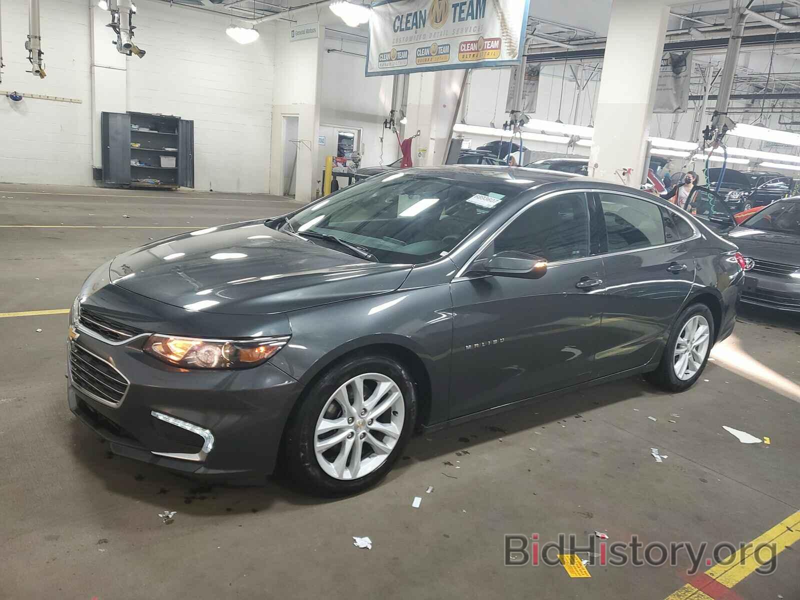 Photo 1G1ZD5ST7JF257275 - Chevrolet Malibu 2018