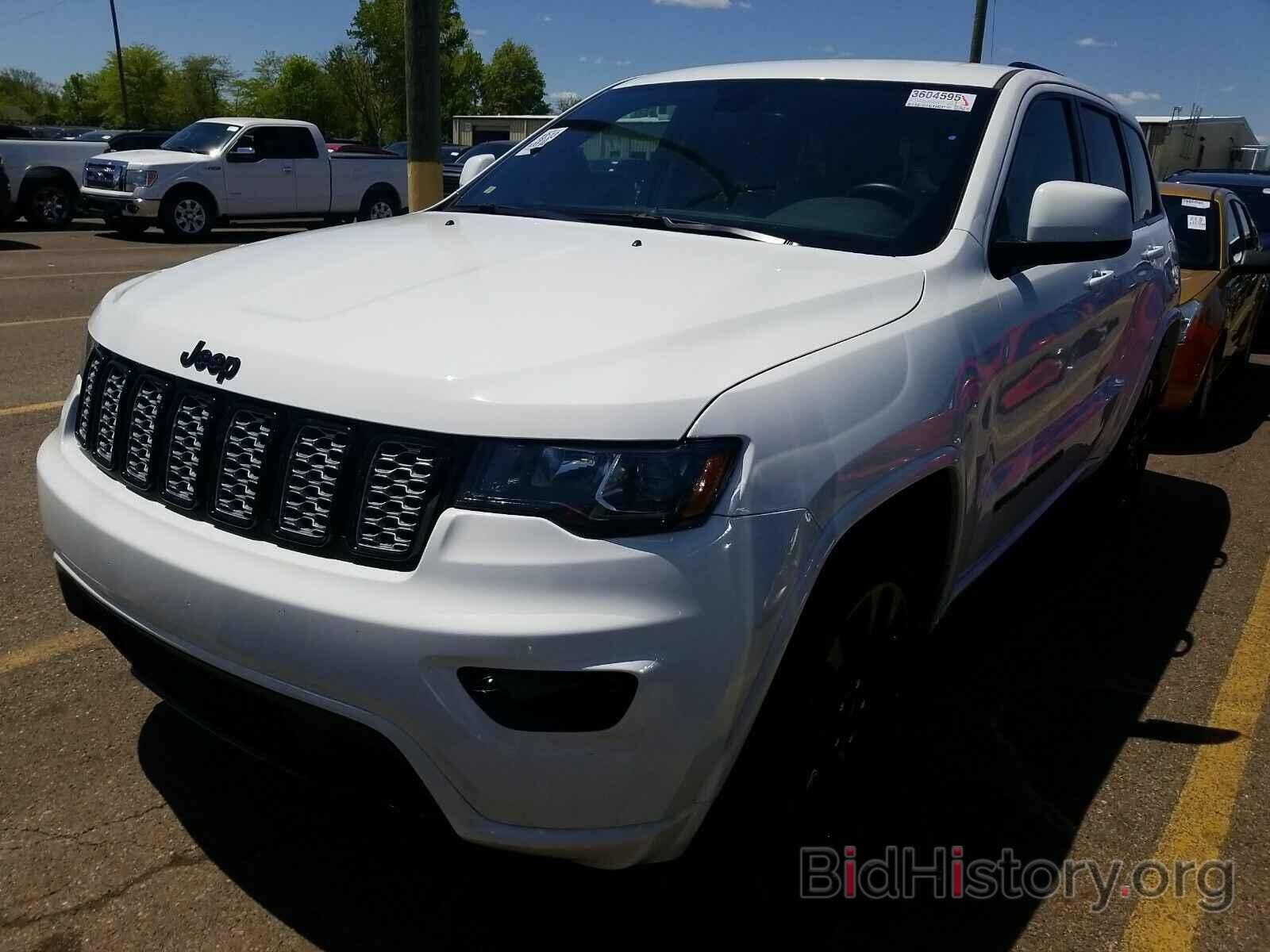 Photo 1C4RJFAG0JC349372 - Jeep Grand Cherokee 2018