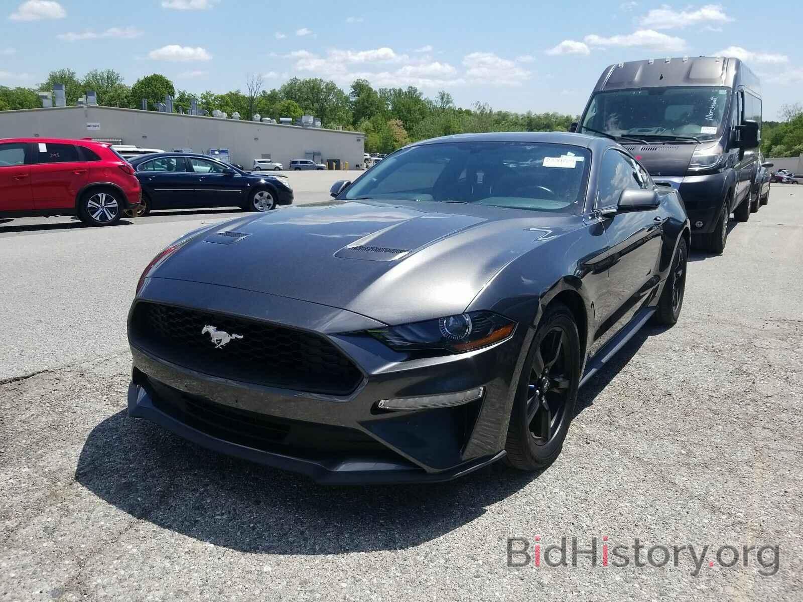 Photo 1FA6P8TH7J5106316 - Ford Mustang 2018