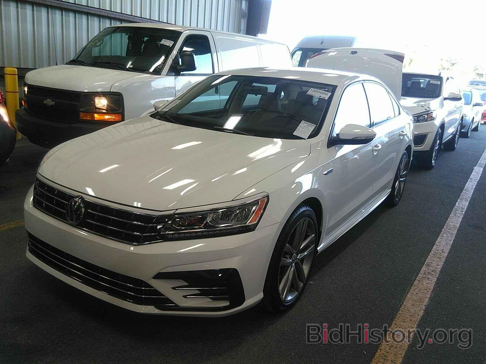 Photo 1VWAA7A30JC011547 - Volkswagen Passat 2018