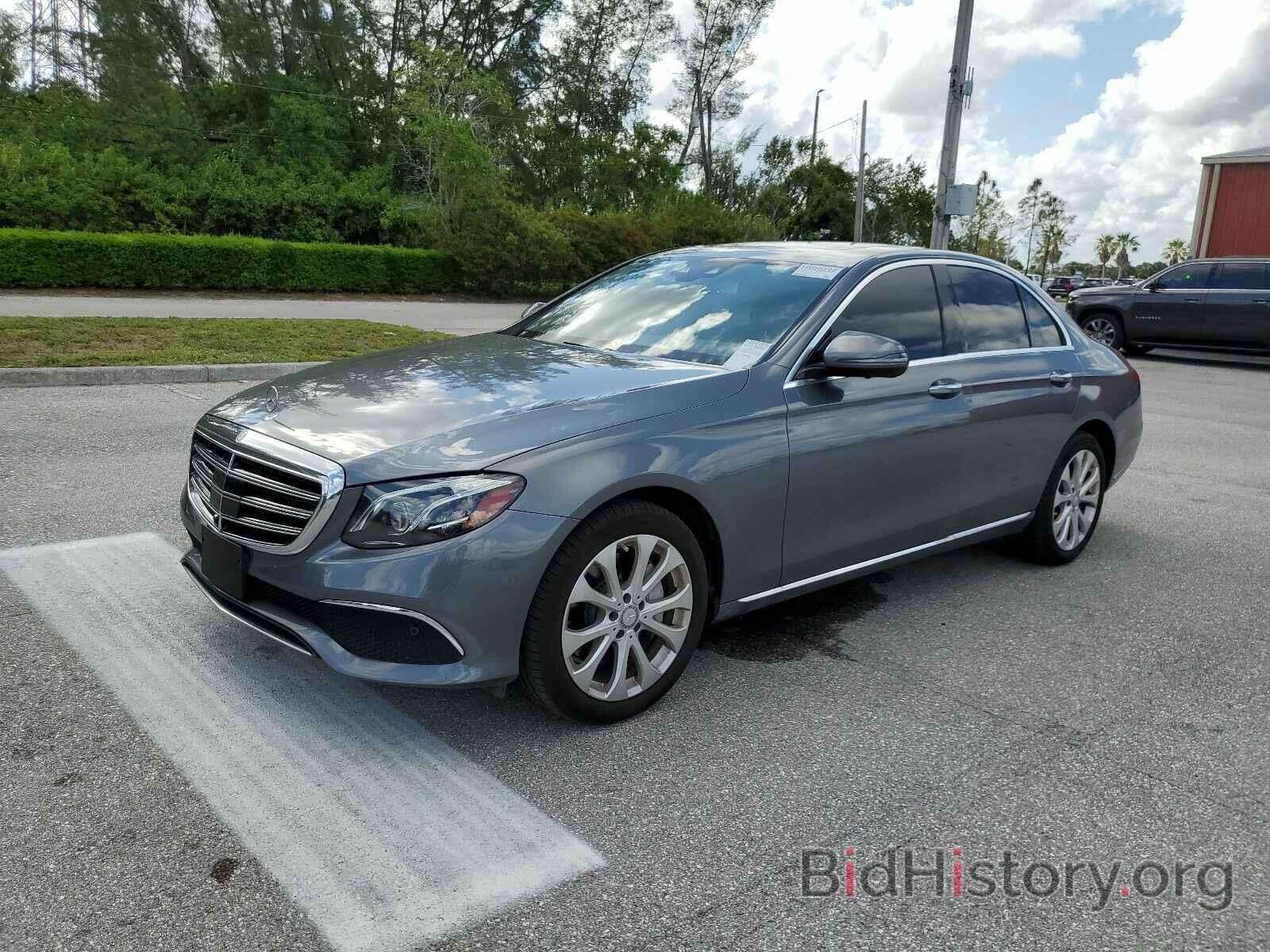 Photo WDDZF4JB1HA085861 - Mercedes-Benz E-Class 2017