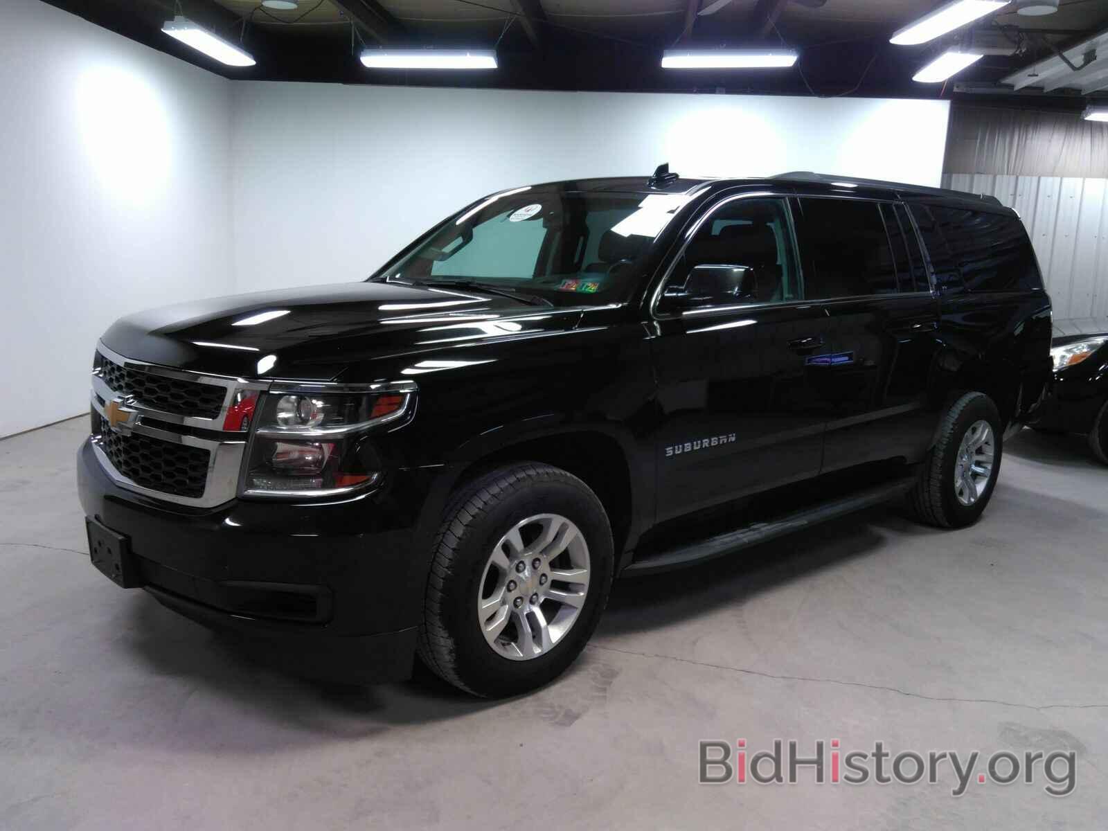 Photo 1GNSKHKC4HR322647 - Chevrolet Suburban 2017