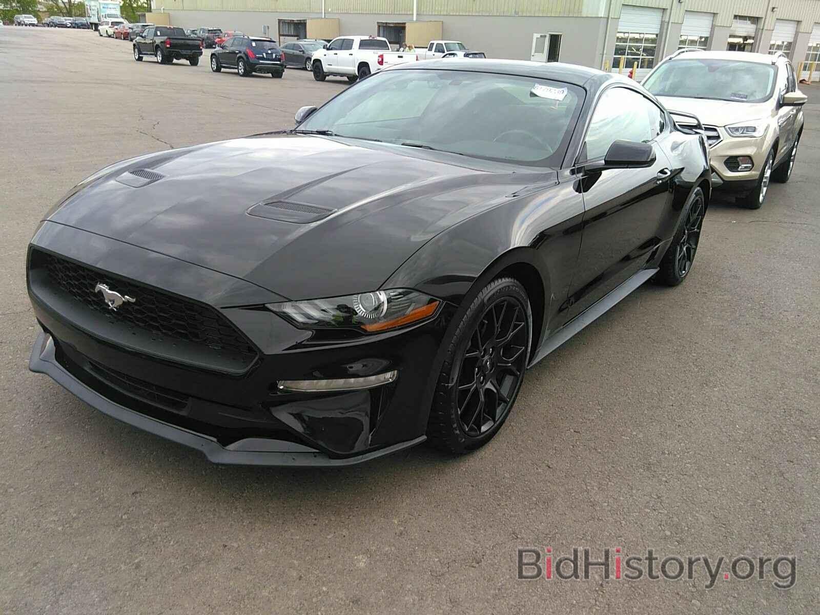 Photo 1FA6P8TH6J5104833 - Ford Mustang 2018