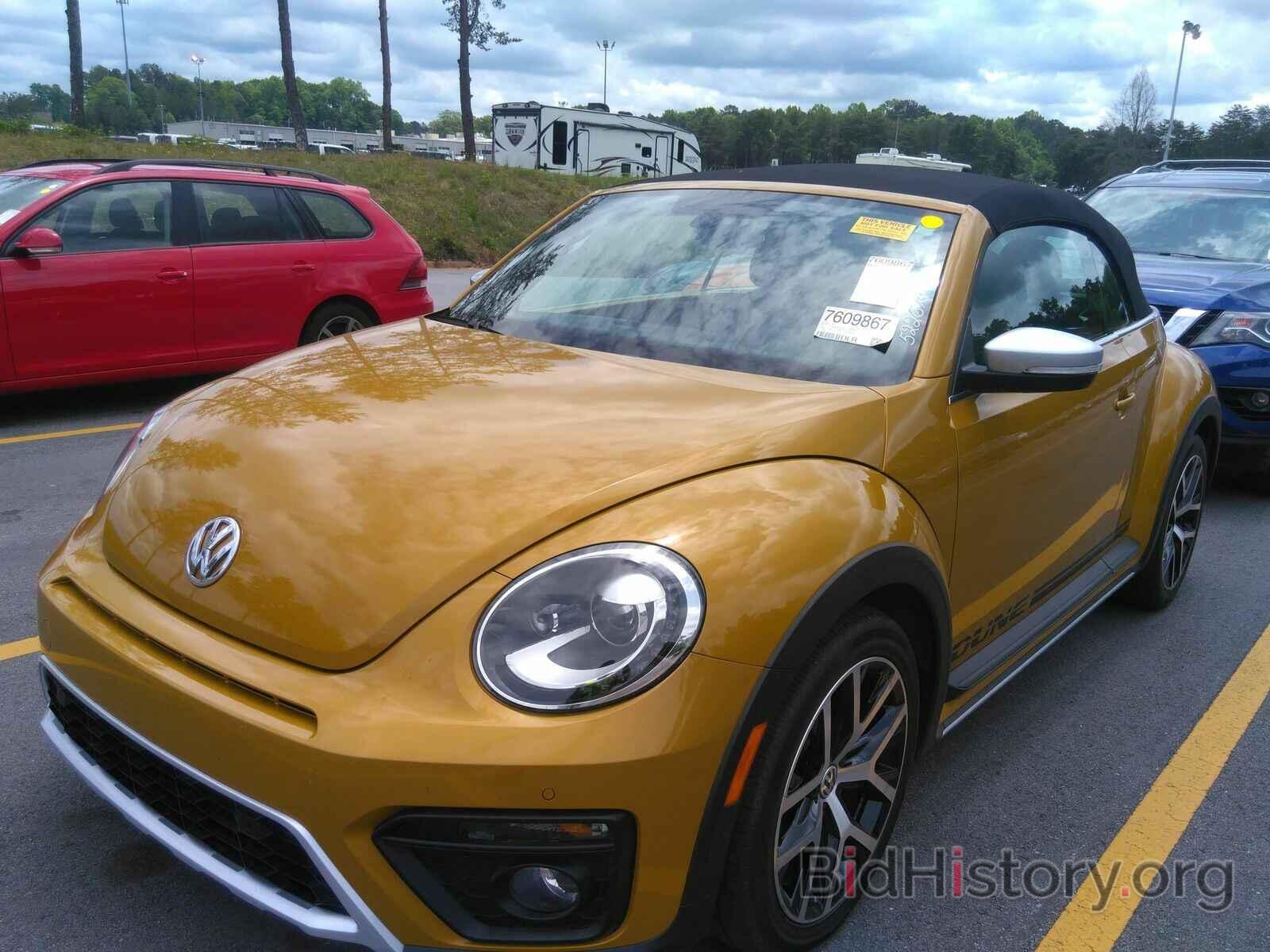 Photo 3VWT17AT2HM800154 - Volkswagen Beetle Convertible 2017