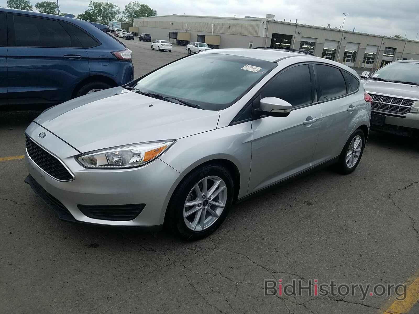 Photo 1FADP3K28HL217633 - Ford Focus SE 2017