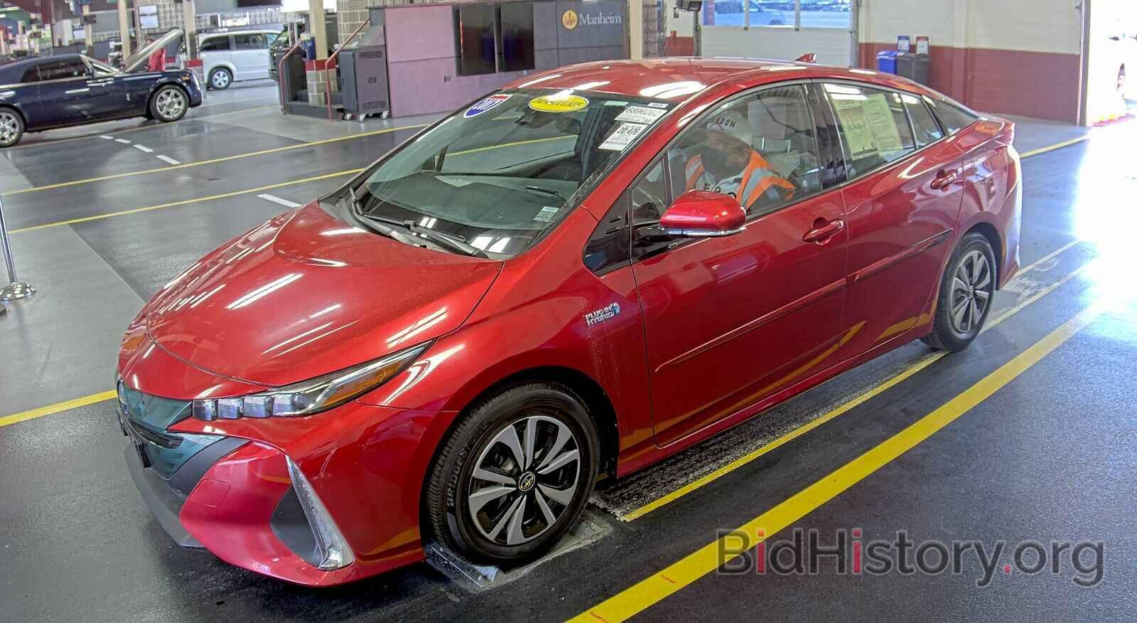 Photo JTDKARFP3H3054000 - Toyota Prius Prime 2017