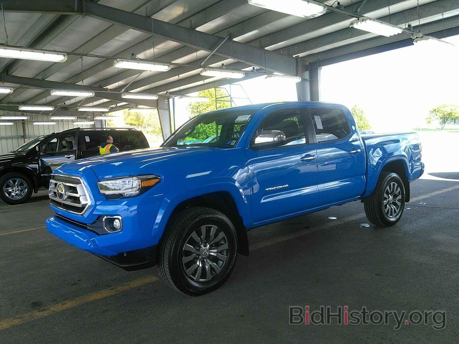 Photo 5TFGZ5AN3LX227352 - Toyota Tacoma 4WD 2020