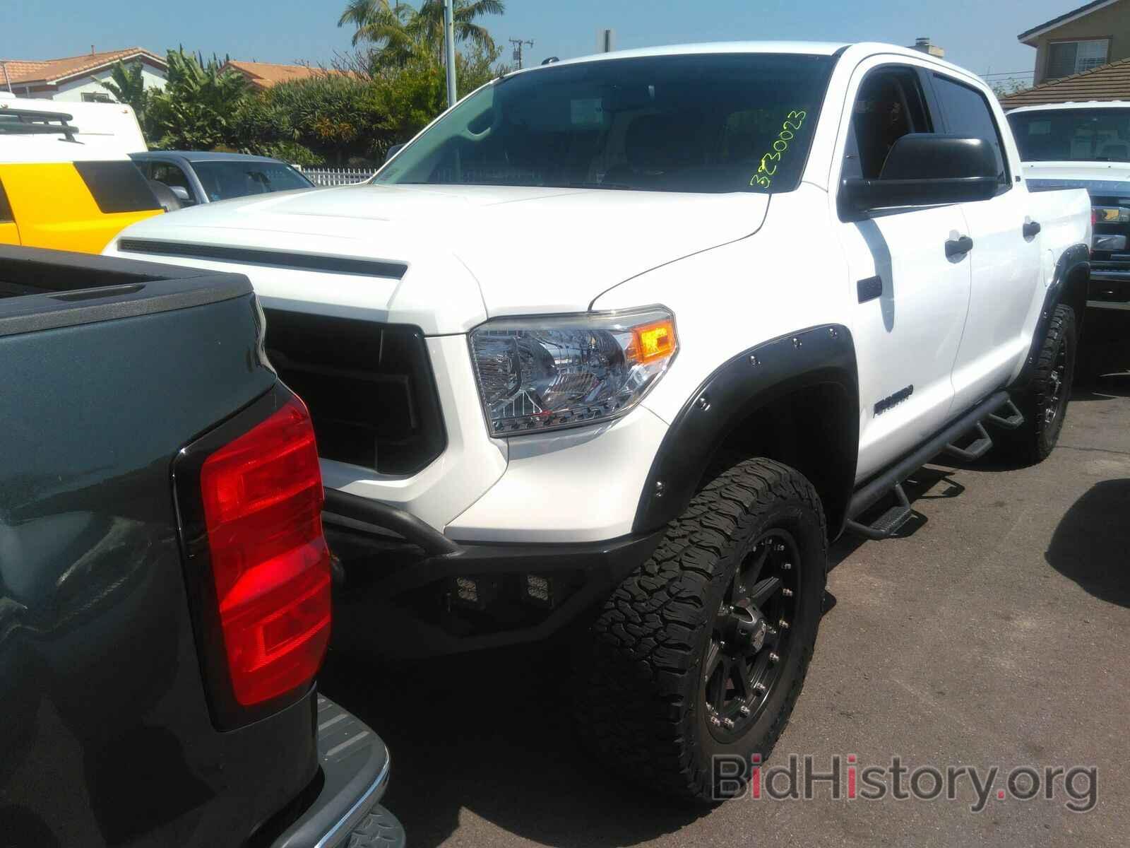 Photo 5TFDY5F13HX652069 - Toyota Tundra 4WD 2017