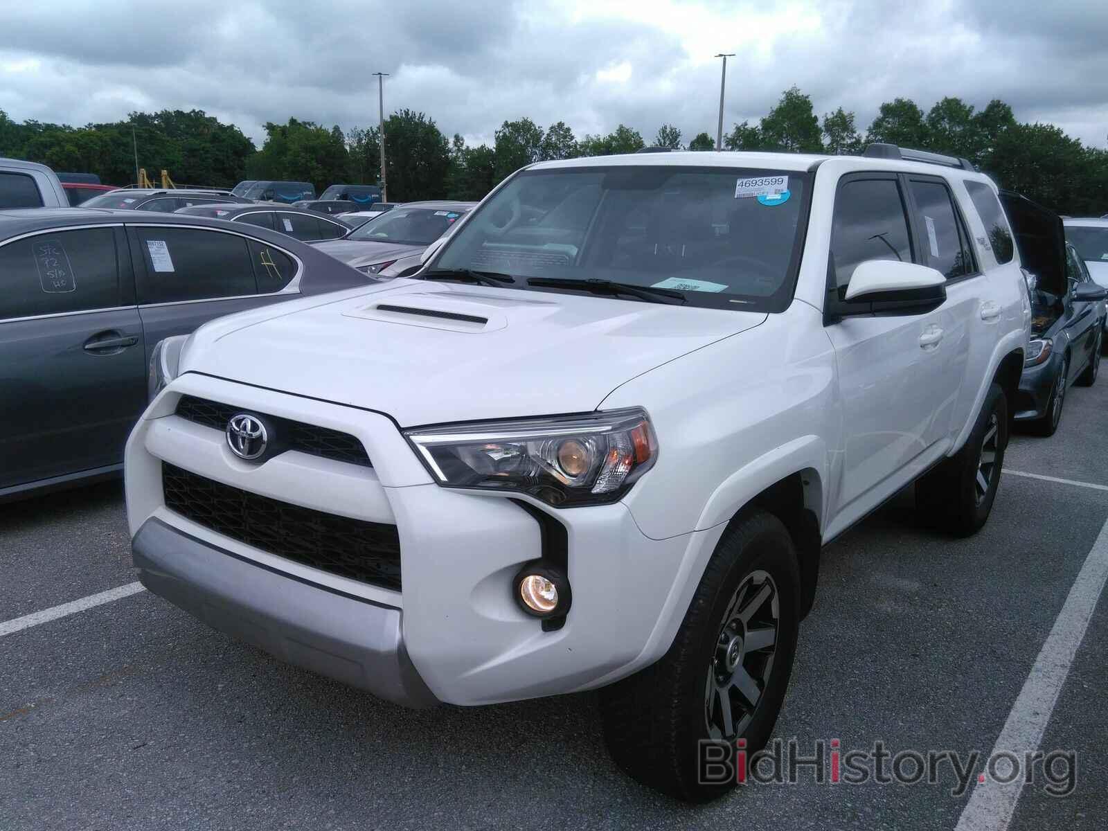 Фотография JTEBU5JR7J5604152 - Toyota 4Runner 2018