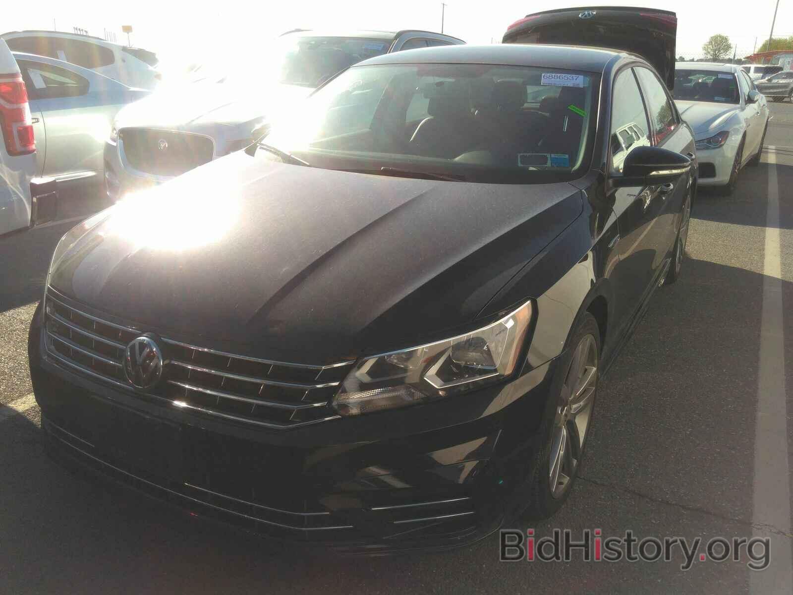 Photo 1VWAA7A35JC029476 - Volkswagen Passat 2018