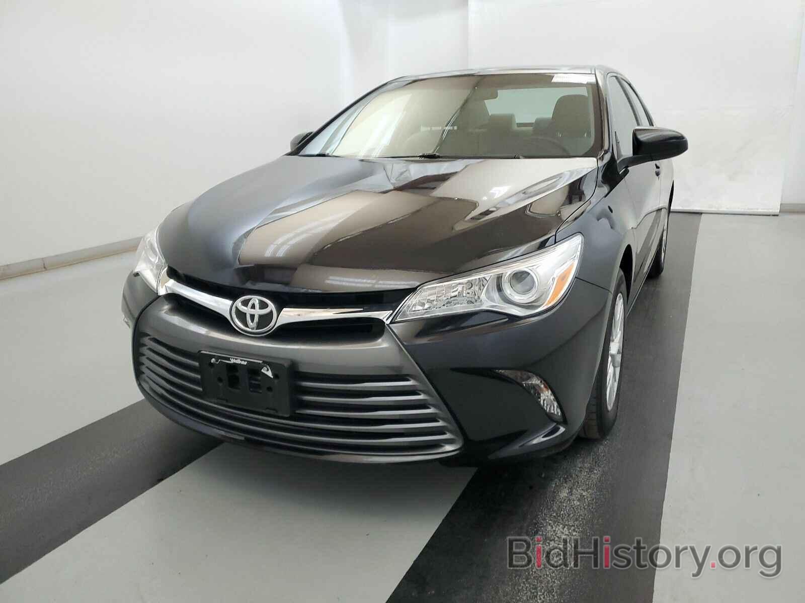 Photo 4T1BF1FKXHU803727 - Toyota Camry LE 2017