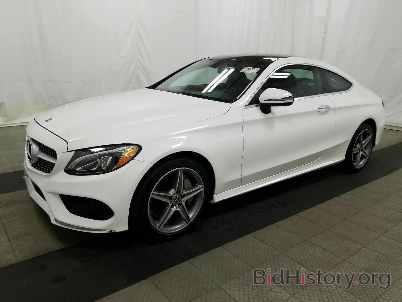 Photo WDDWJ4KB7HF540098 - Mercedes-Benz C-Class 2017