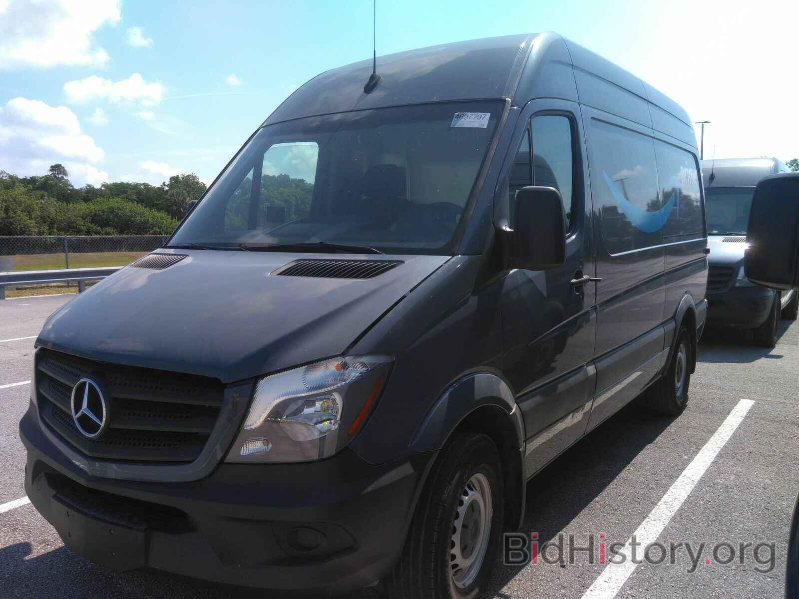 Photo WD3PE7CD4JP631215 - Mercedes-Benz Sprinter Cargo Van 2018