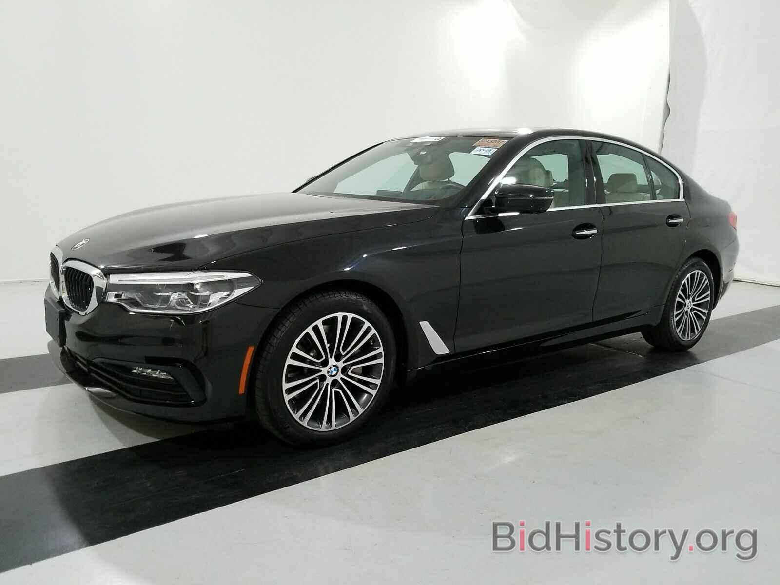 Photo WBAJA5C52JWA36681 - BMW 5 Series 2018