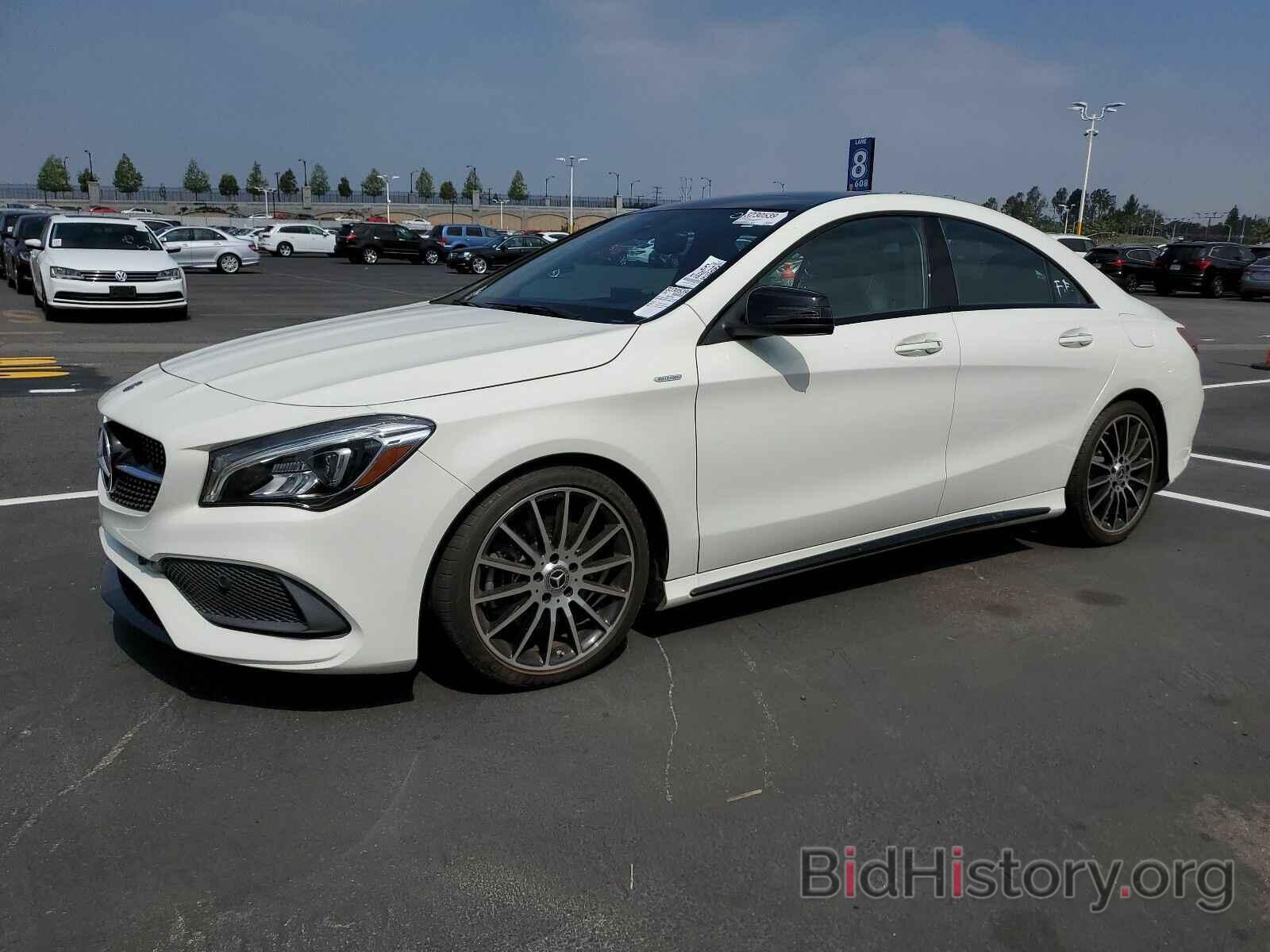 Photo WDDSJ4EB5JN520714 - Mercedes-Benz CLA 2018