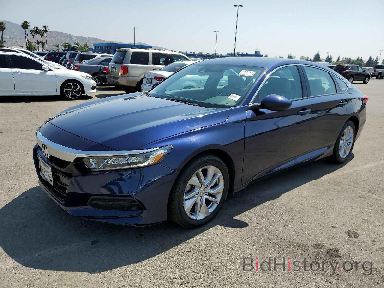 Photo 1HGCV1F14JA239956 - Honda Accord Sedan 2018