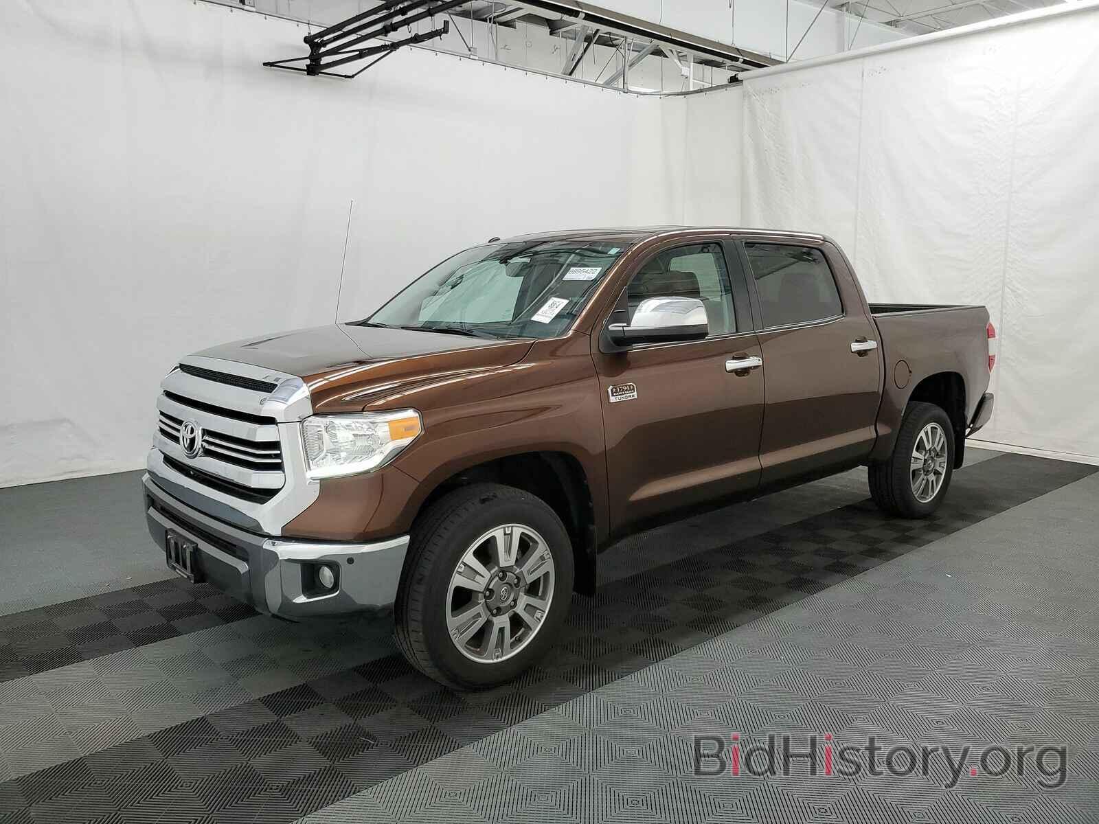 Photo 5TFAY5F18GX551451 - Toyota Tundra 4WD Truck 2016