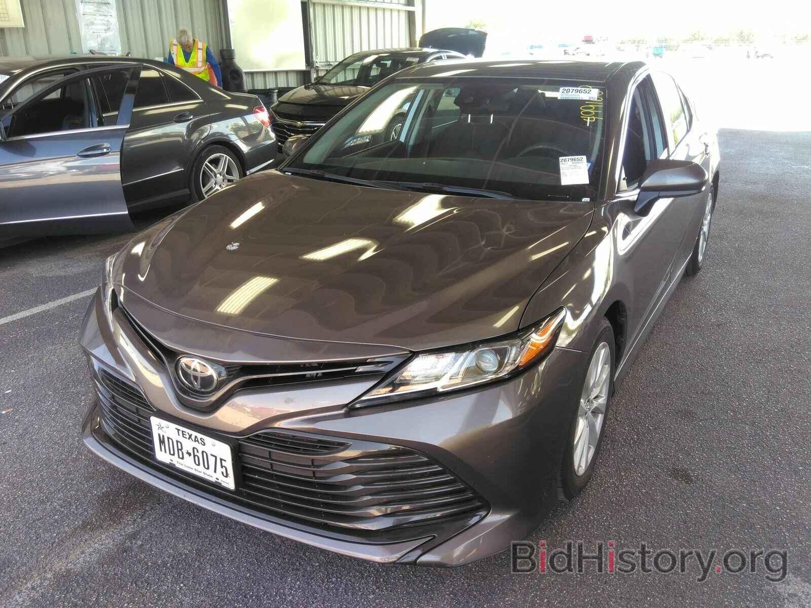 Фотография 4T1B11HK4KU267893 - Toyota Camry LE 2019