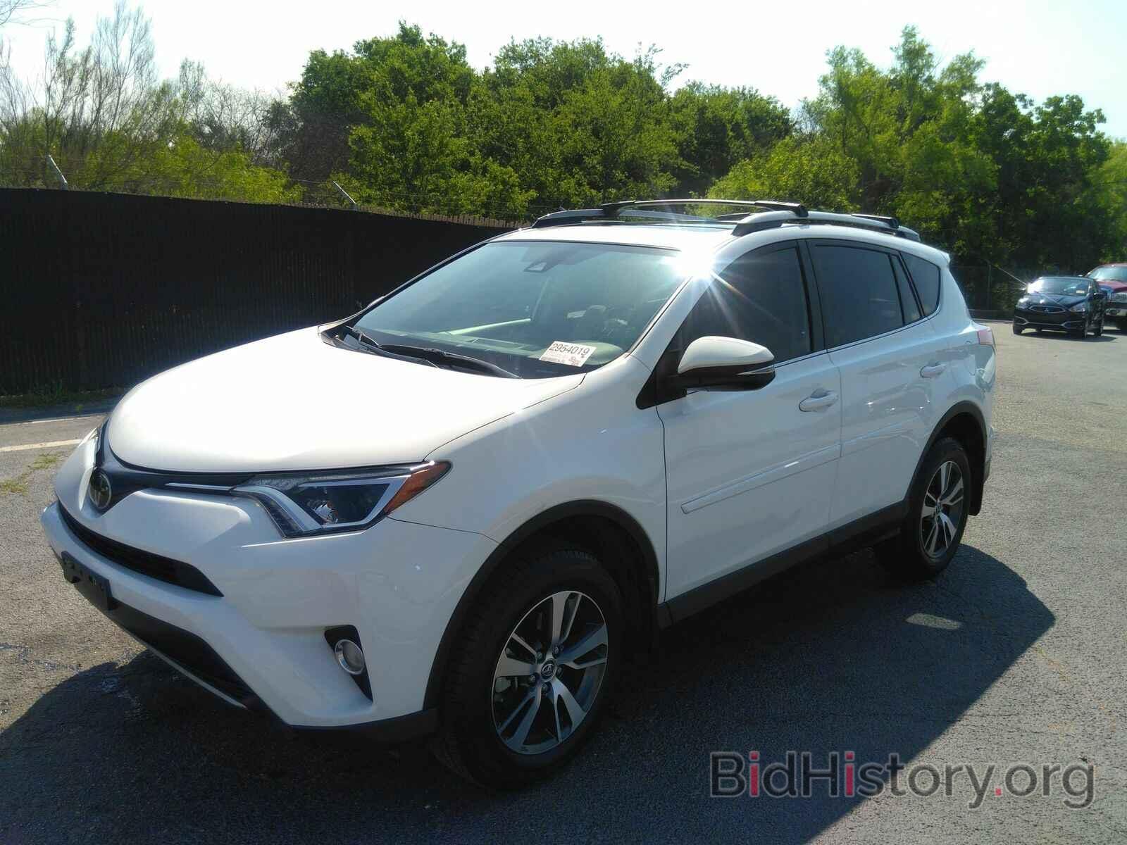 Photo JTMWFREV2JJ738380 - Toyota RAV4 2018