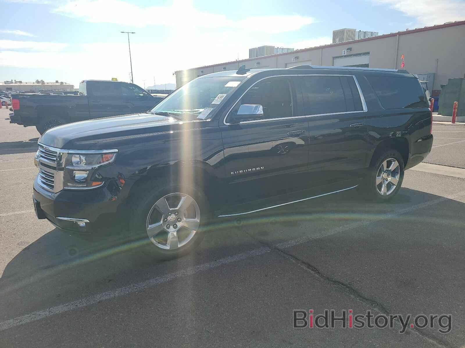 Photo 1GNSKJKC2HR324792 - Chevrolet Suburban 2017