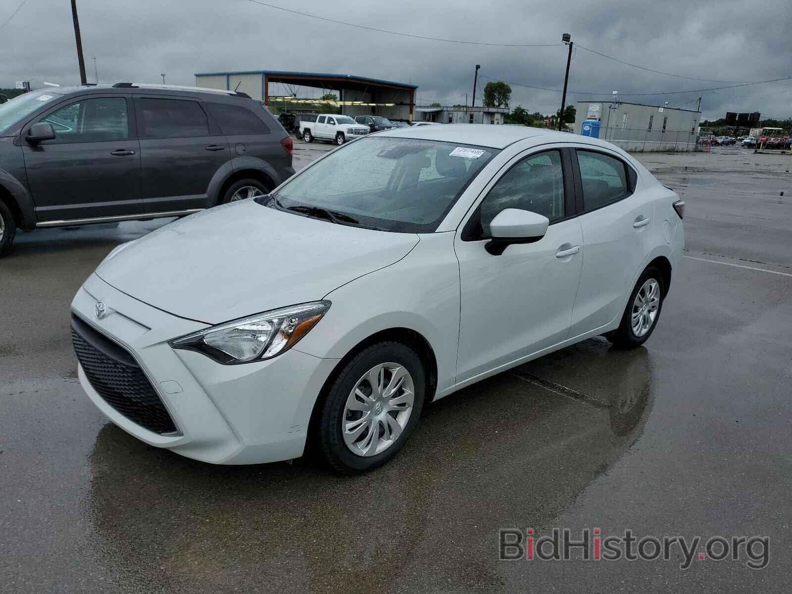 Photo 3MYDLBYV8LY716757 - Toyota Yaris Sedan 2020