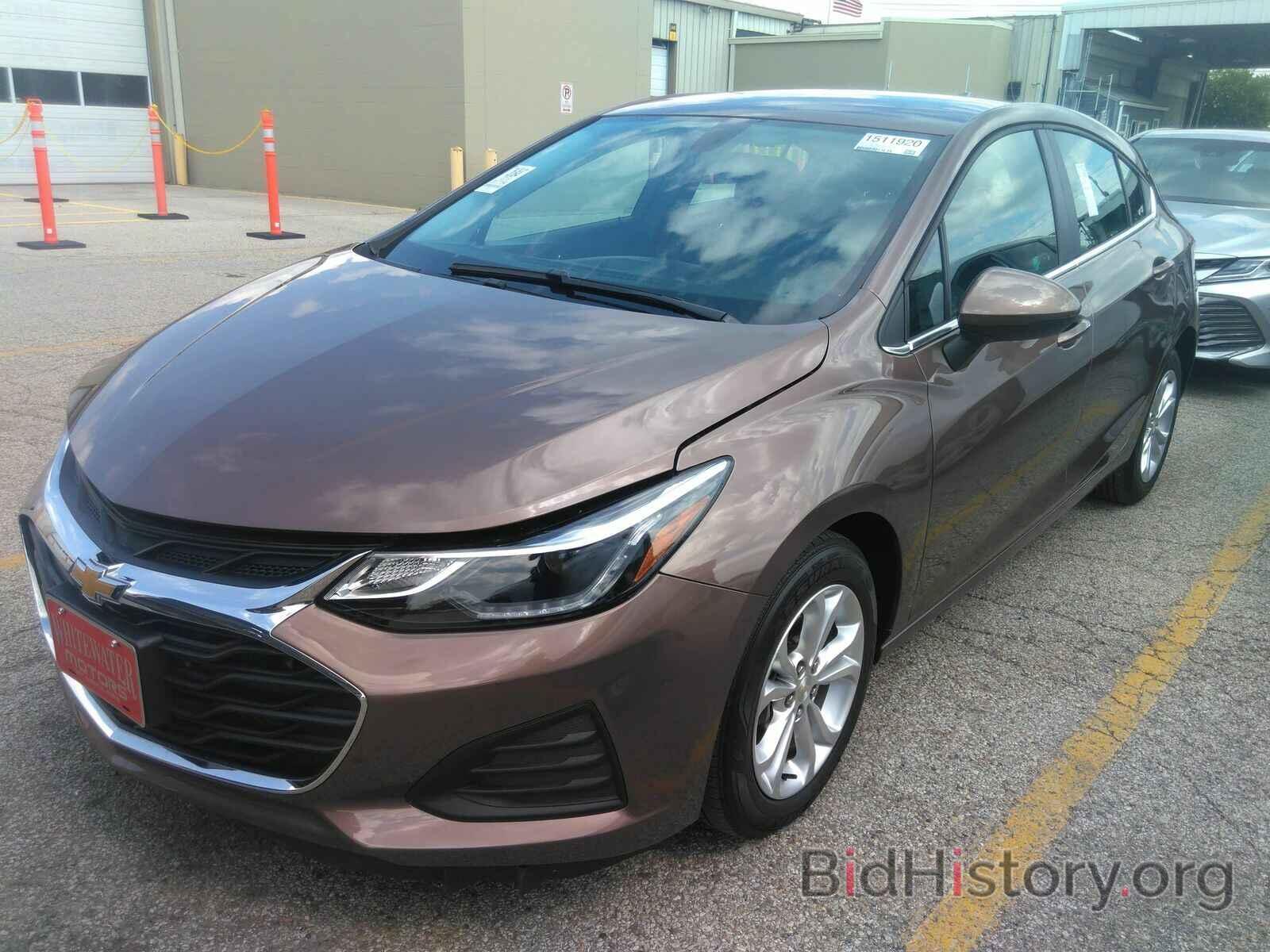 Photo 3G1BE6SM5KS610106 - Chevrolet Cruze 2019