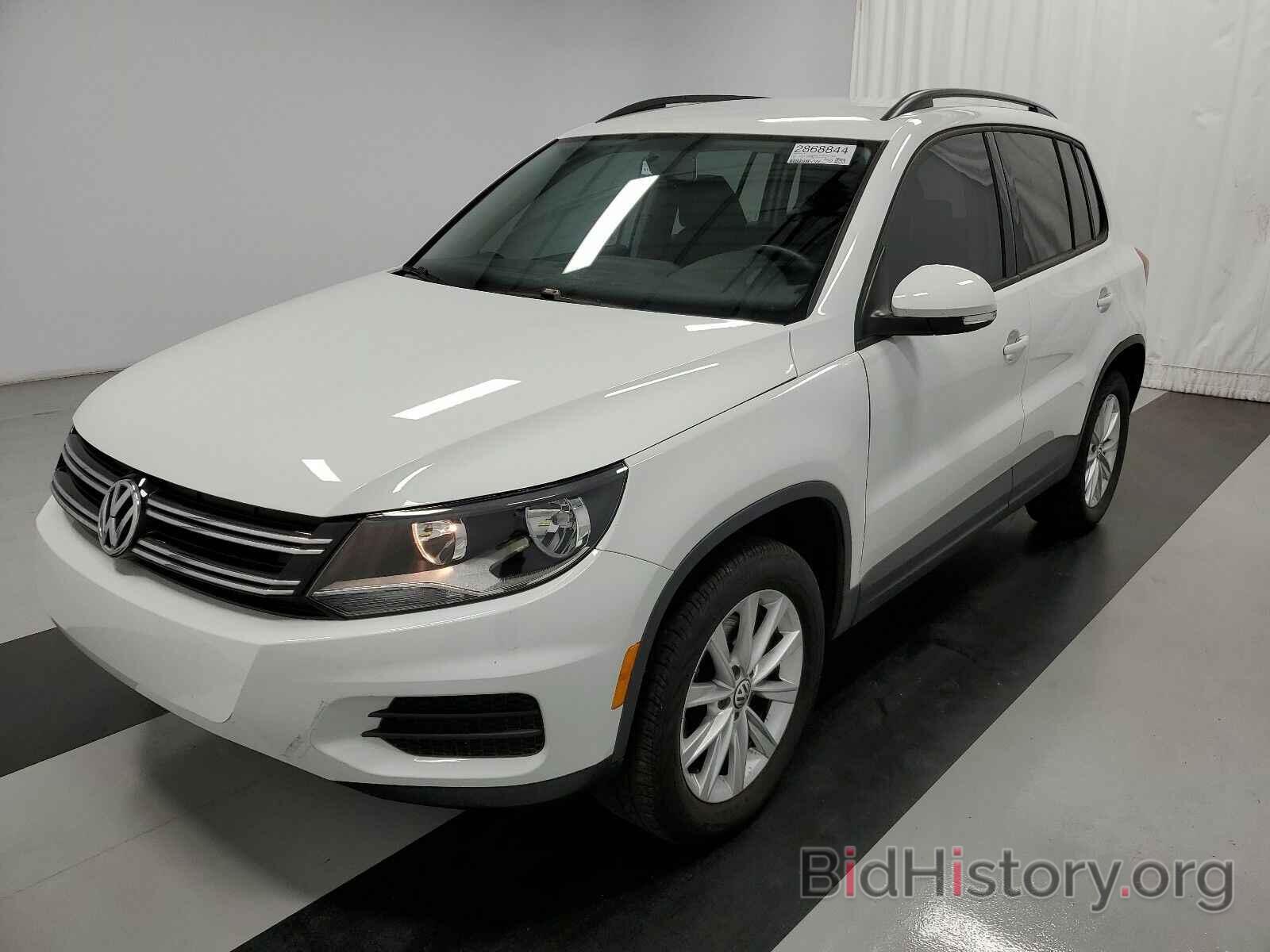 Photo WVGAV7AX9HK049235 - Volkswagen Tiguan Limited 2017