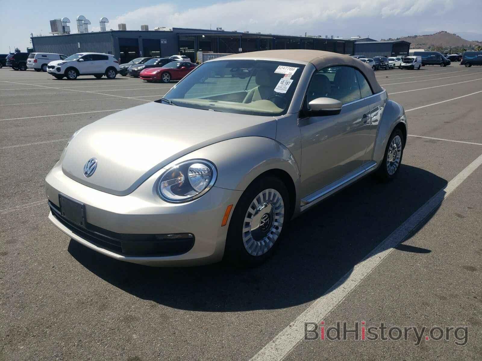 Фотография 3VW517ATXGM806680 - Volkswagen Beetle Convertible 2016