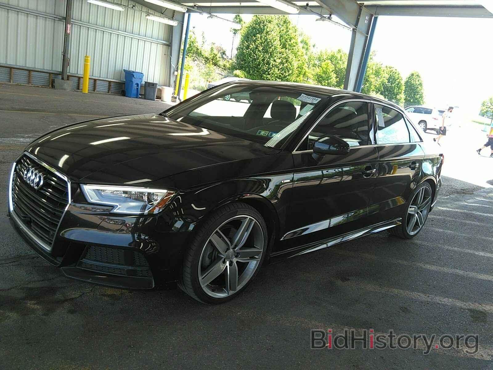 Photo WAUJ8GFF6H1027322 - Audi A3 Sedan 2017