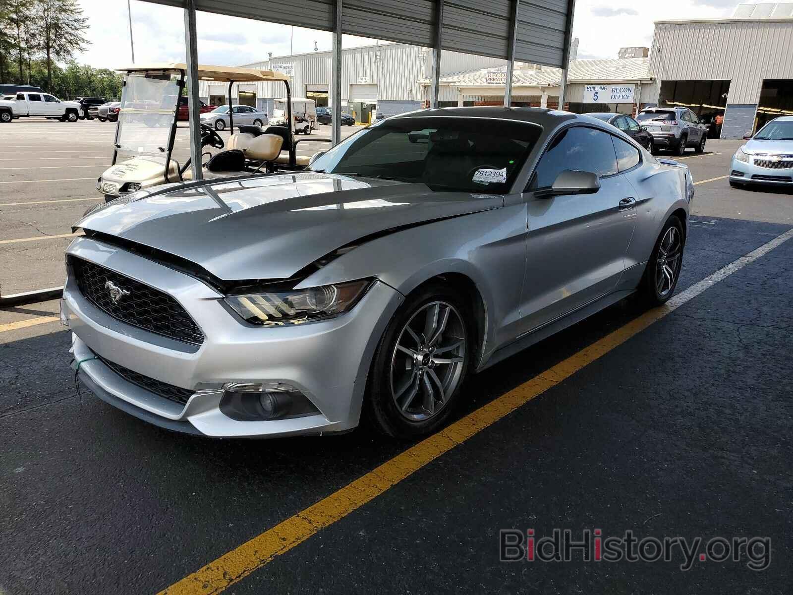 Photo 1FA6P8TH0F5419019 - Ford Mustang 2015