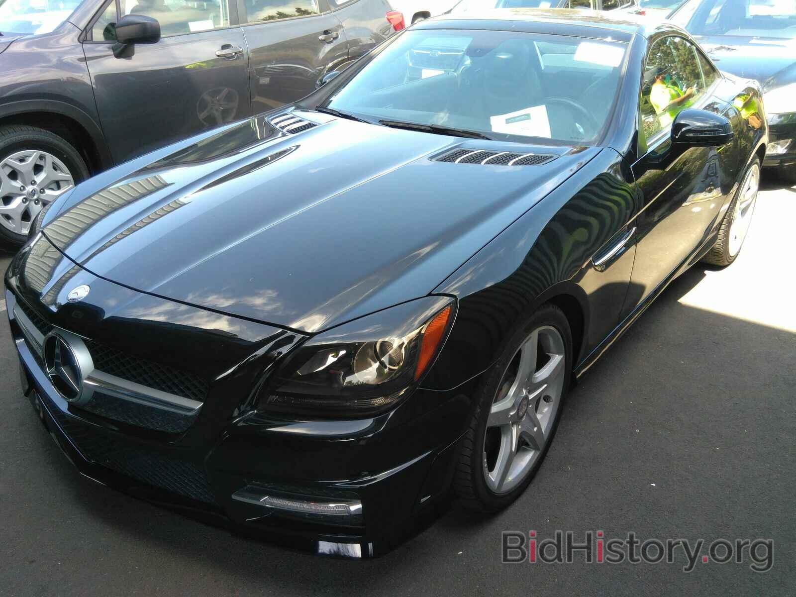 Photo WDDPK3JA6GF121727 - Mercedes-Benz SLK 2dr 2016