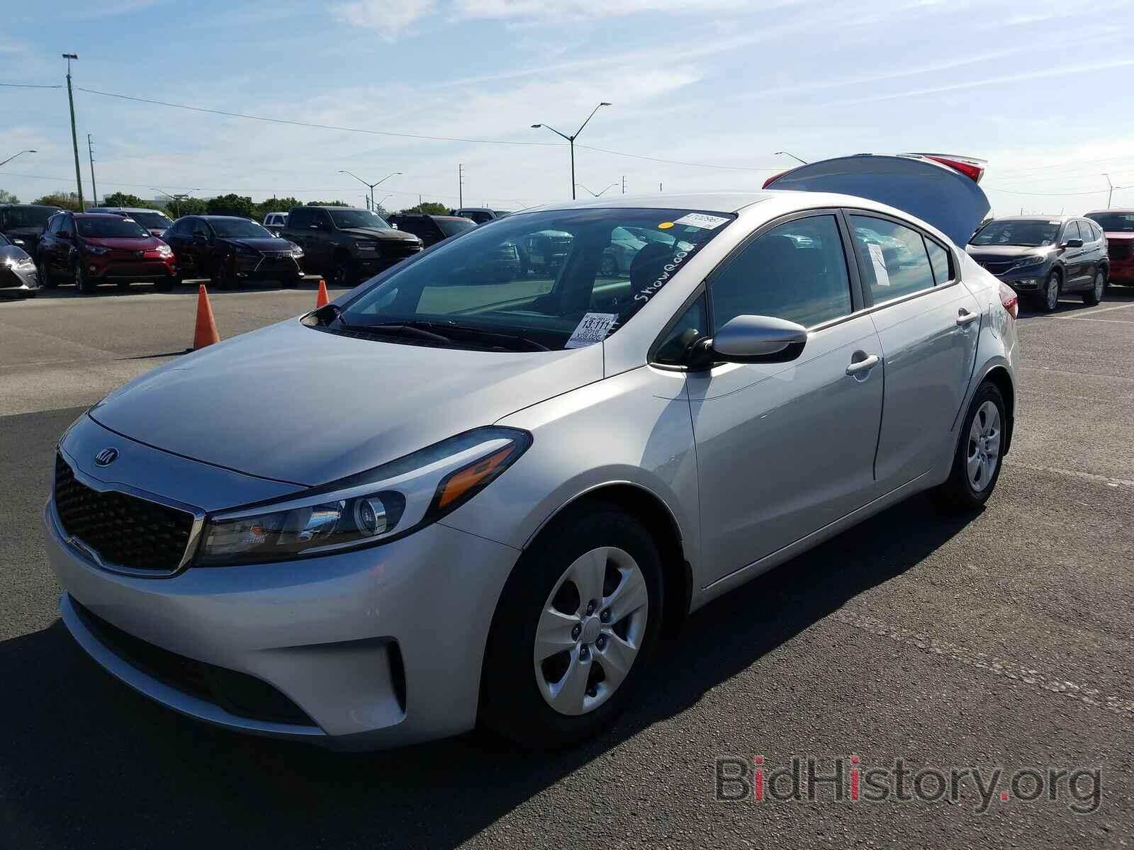 Photo 3KPFK4A75JE240161 - Kia Forte LX 2018