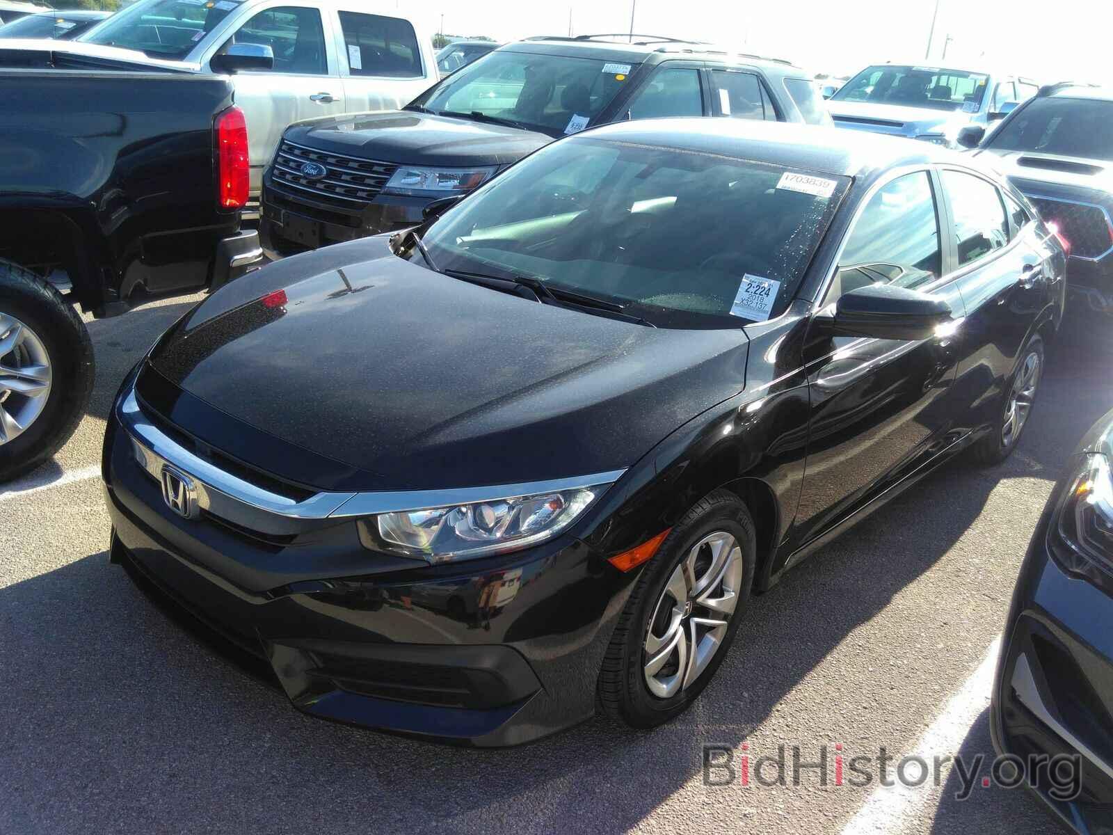 Photo 19XFC2F56JE029916 - Honda Civic Sedan 2018