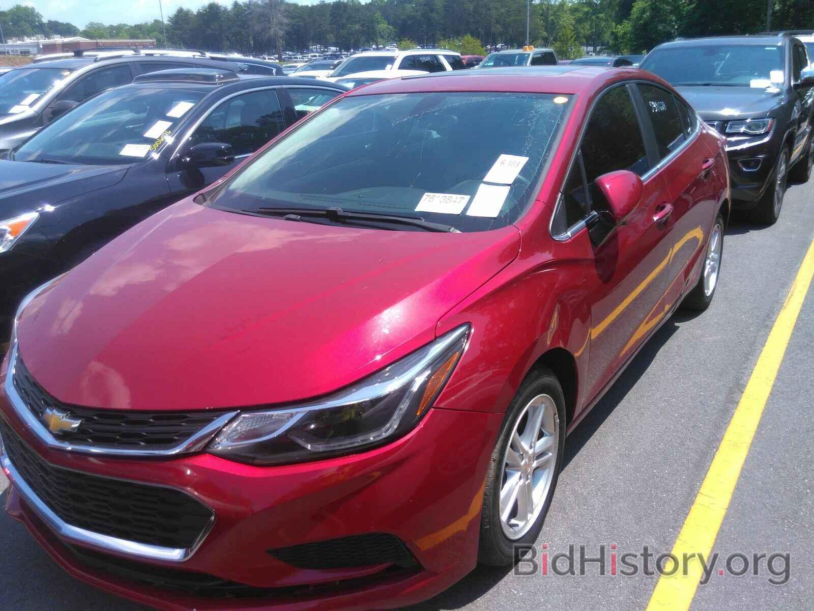 Photo 1G1BE5SM1H7217415 - Chevrolet Cruze 2017