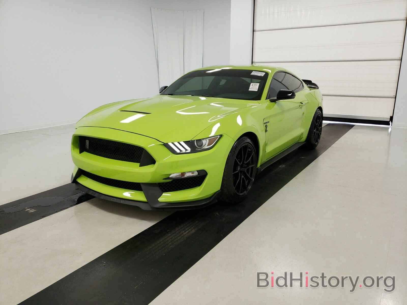 Photo 1FA6P8JZ4L5551949 - Ford Mustang 2020