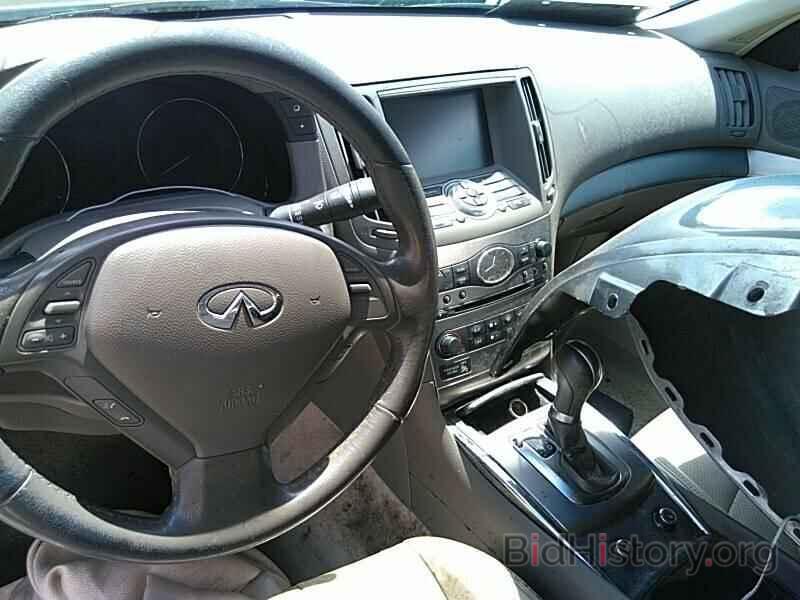 Photo JN1CV6AP7FM503641 - INFINITI Q40 2015